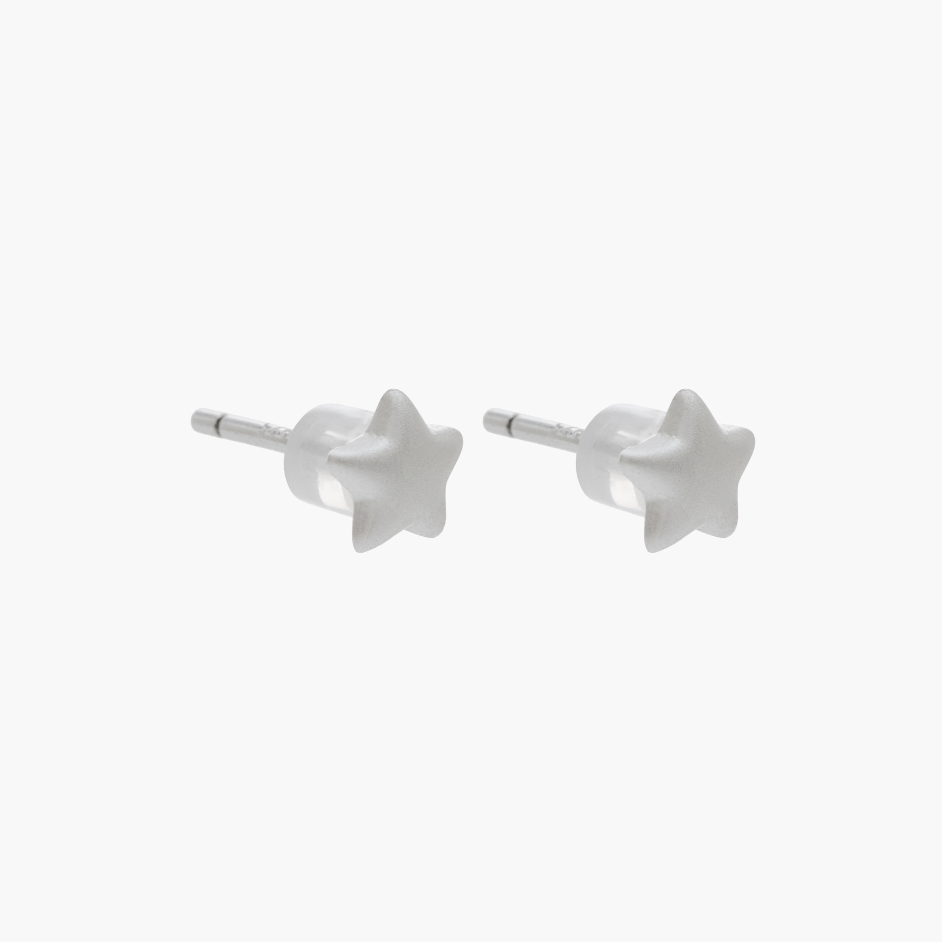 حلق دبوس نجمة بلون فضي ومكبس إغلاق-women-watchesandjewellery-jewellery-earrings-image-2
