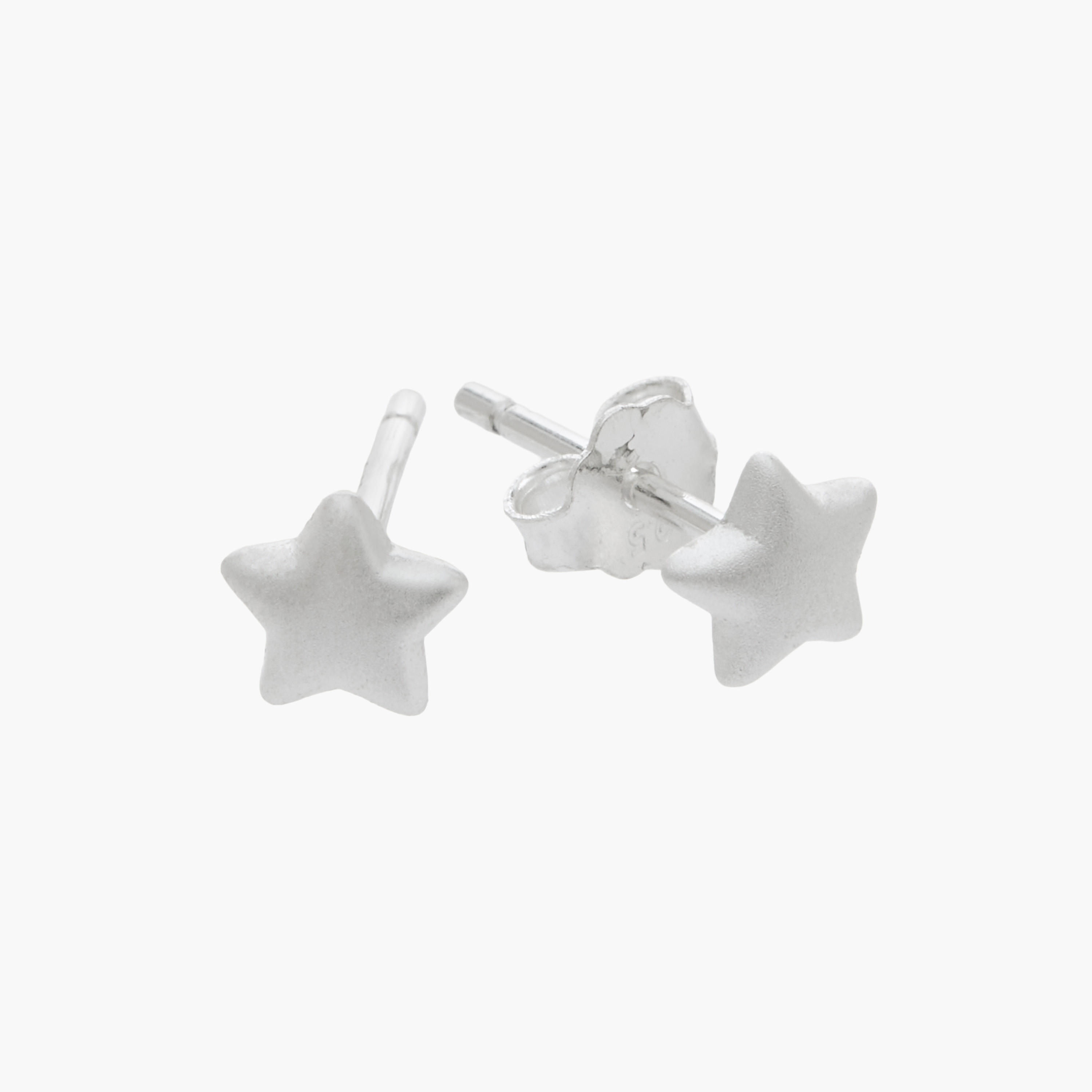 حلق دبوس نجمة بلون فضي ومكبس إغلاق-women-watchesandjewellery-jewellery-earrings-image-4