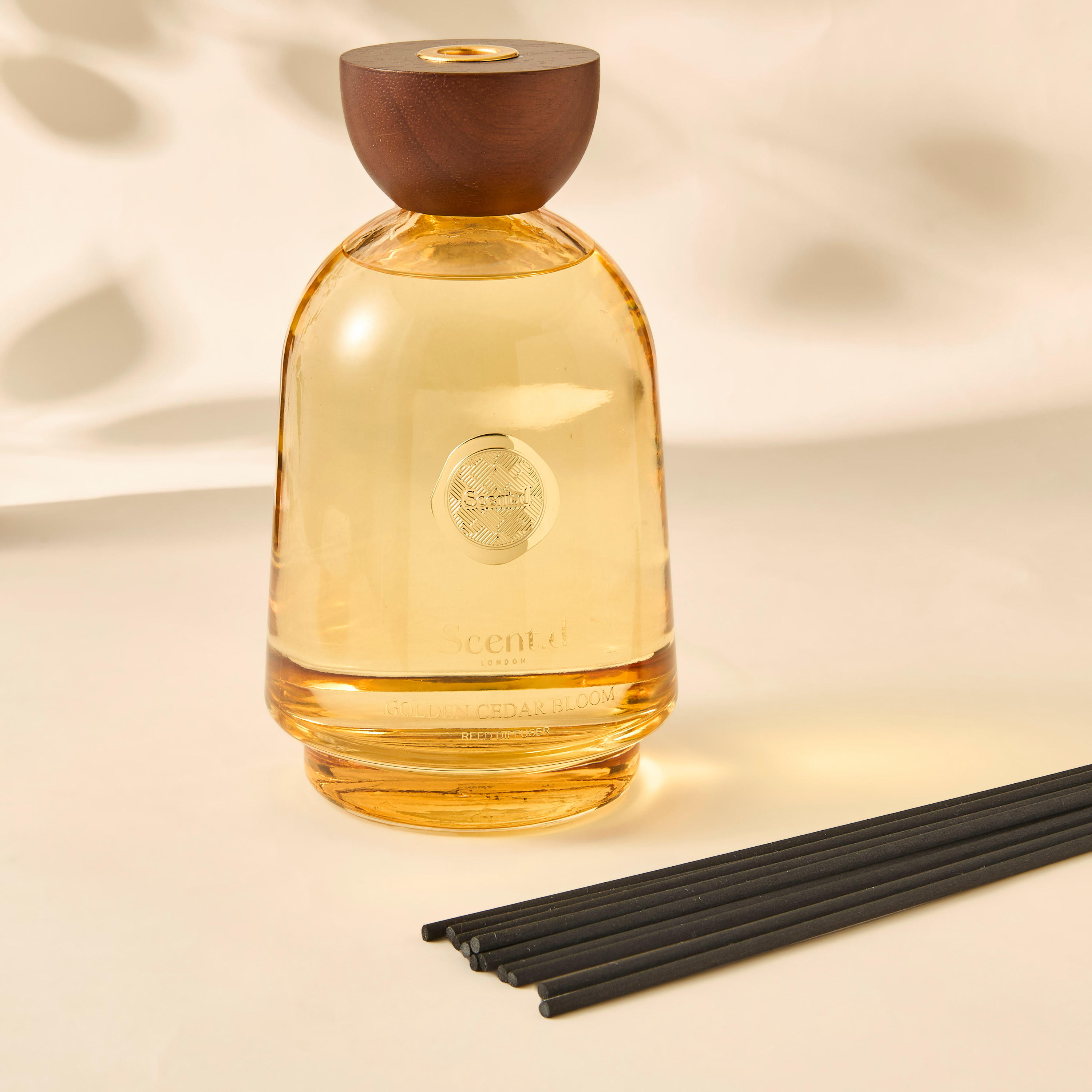 Scent.d London Golden Cedar Bloom Reed Diffuser - 1000 ml-household-homefragrance-reeddiffusers-image-3