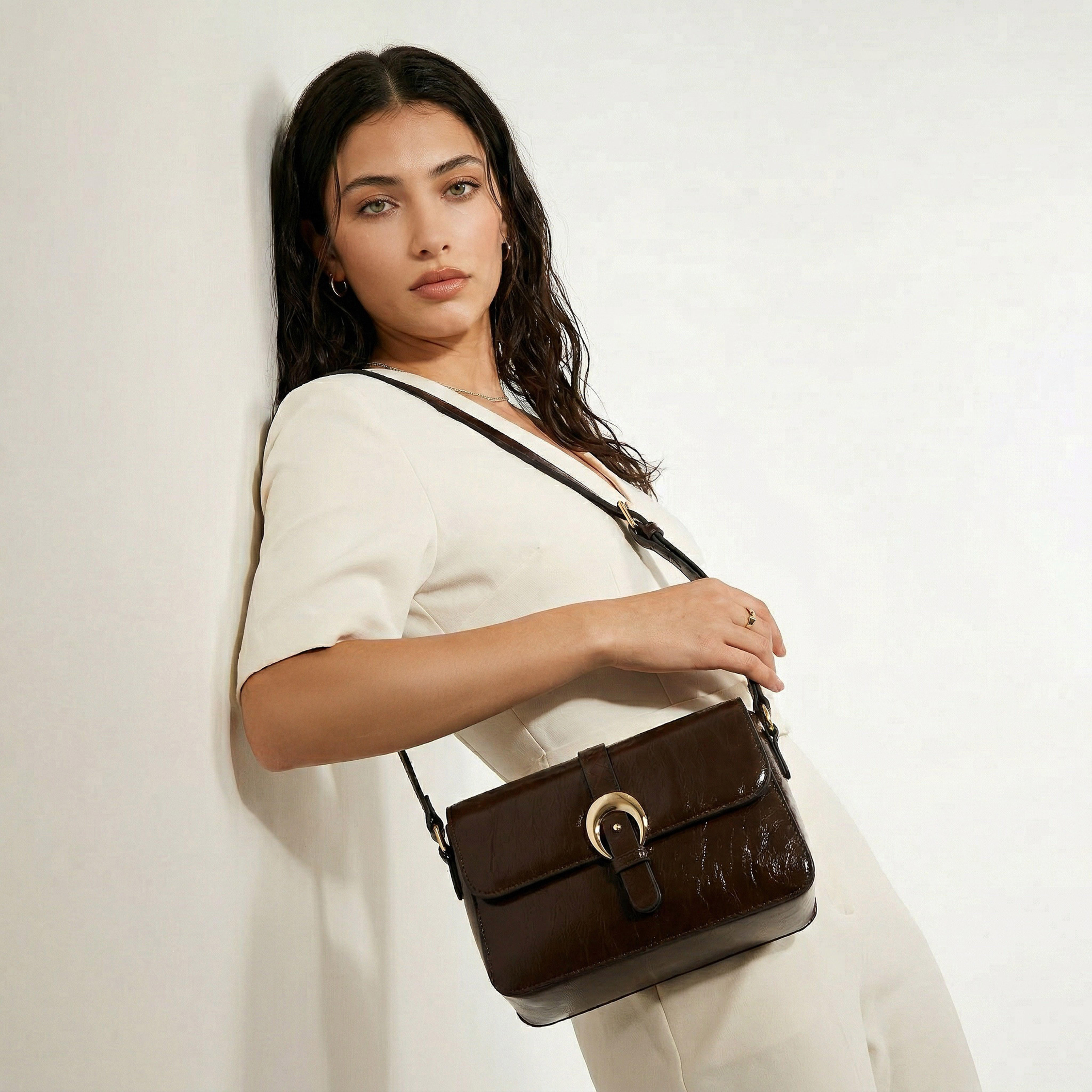 شنطة كروس بودي بإبزيم وحزام قابل للتعديل من بابريكا-women-bagsandwallets-handbags-image-2
