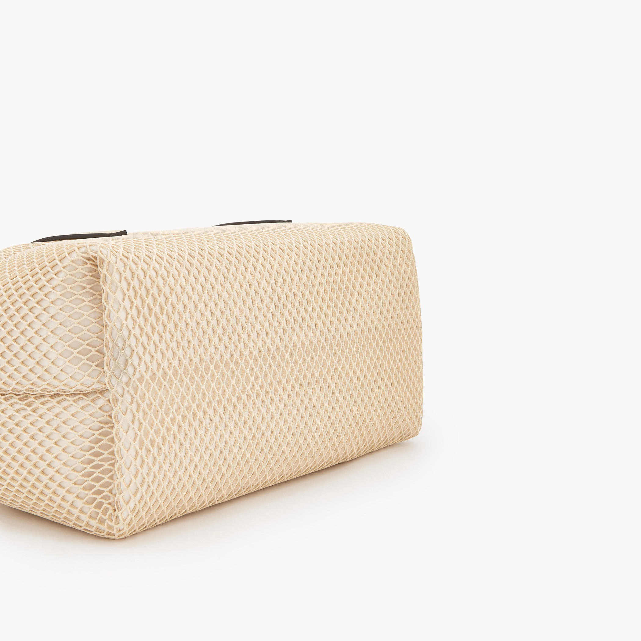 شنطة شوبر بارزة الملمس مع شنطة صغيرة بحزام إغلاق من سيليست-women-bagsandwallets-handbags-image-10