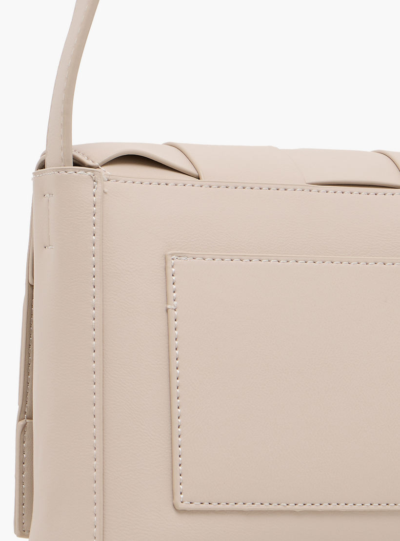 شنطة كروس بودي بارزة الملمس بحزام قابل للتعديل من ساشا-women-bagsandwallets-handbags-image-6
