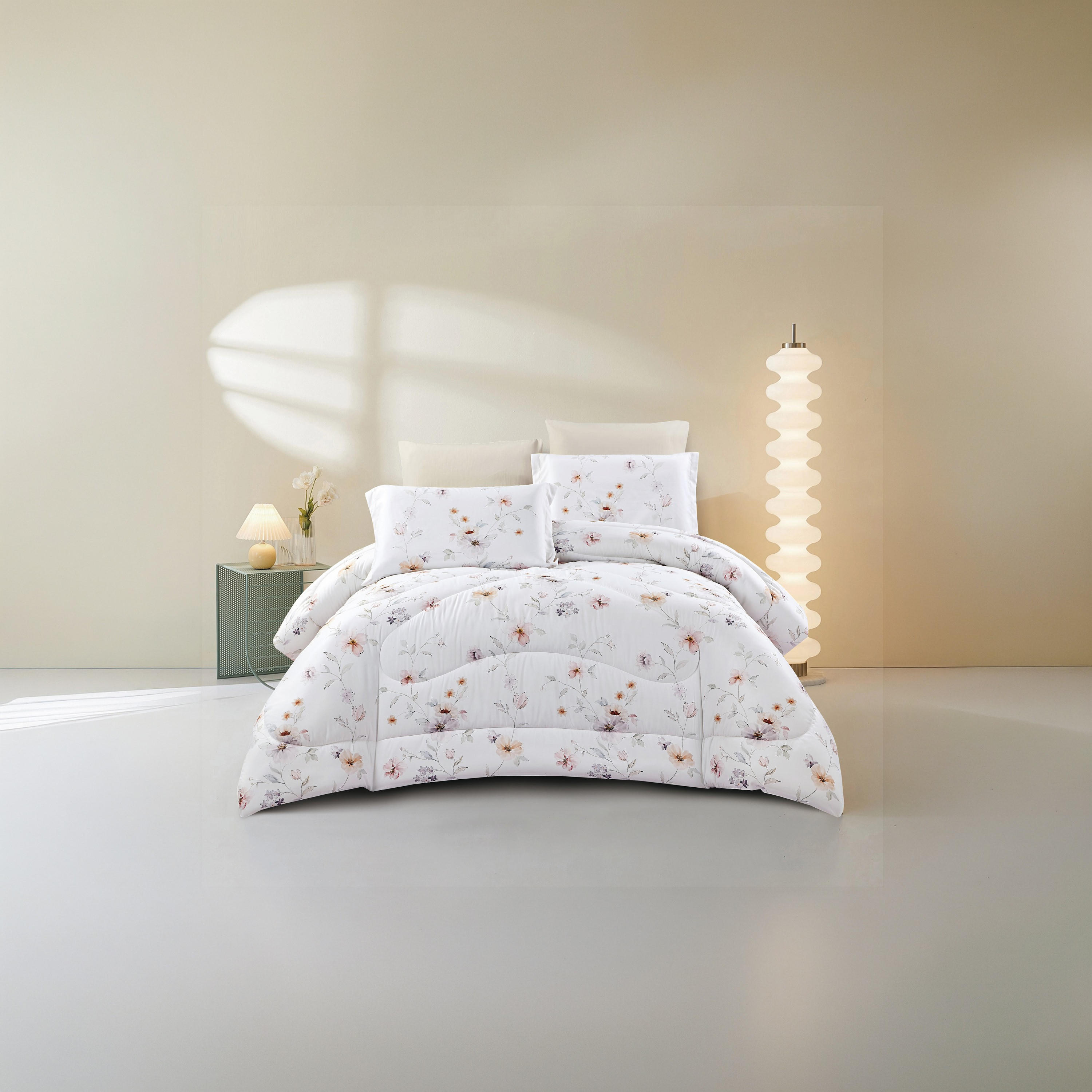 طقم لحاف قابل للعكس مكون من 6 قطع بنقشة زهور، مقاس سوبر كينج - 260×240 سم-household-bedding-comfortersandbedspreads-comforters-image-1