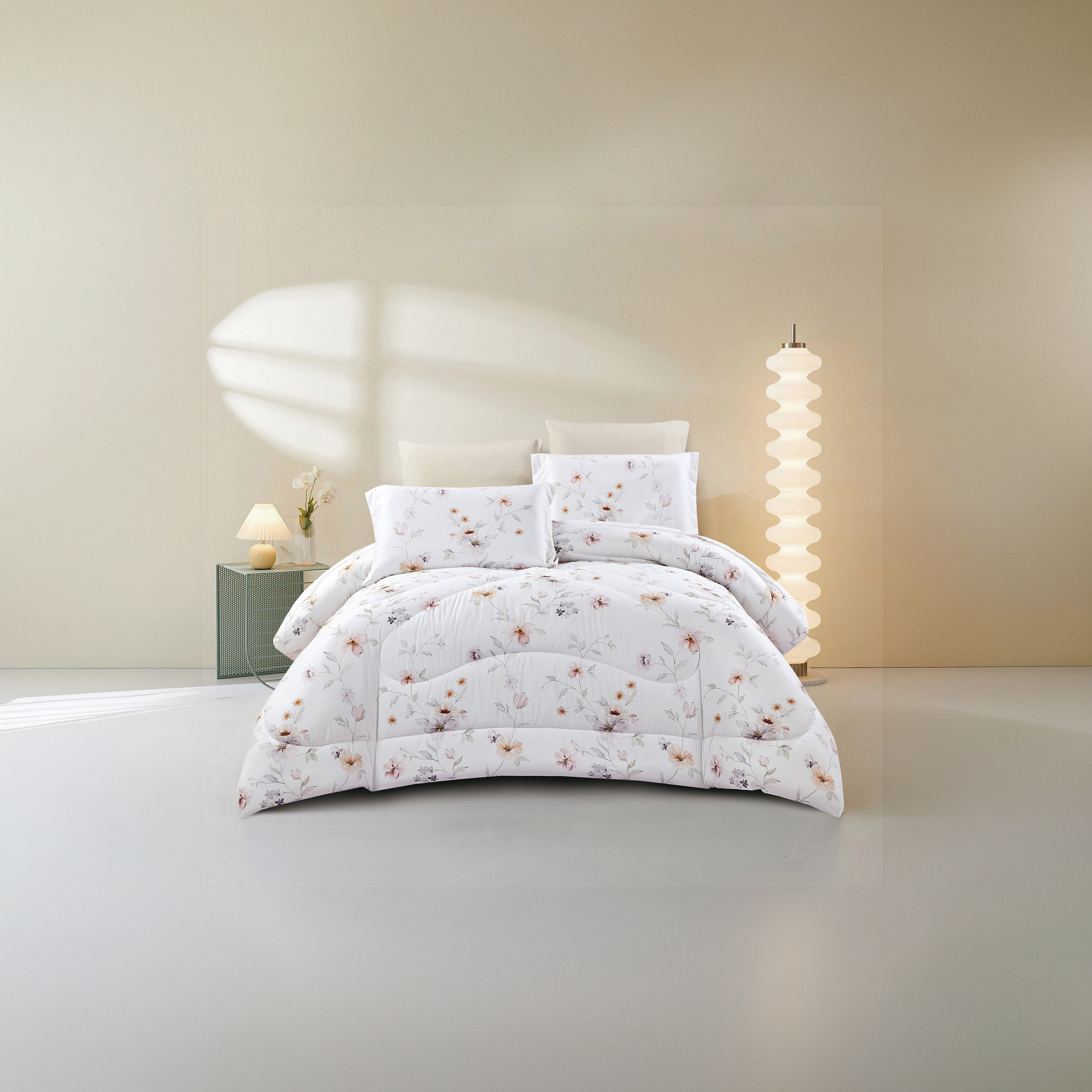 طقم لحاف قابل للعكس مكون من 6 قطع بنقشة زهور، مقاس سوبر كينج - 260×240 سم-household-bedding-comfortersandbedspreads-comforters-image-1
