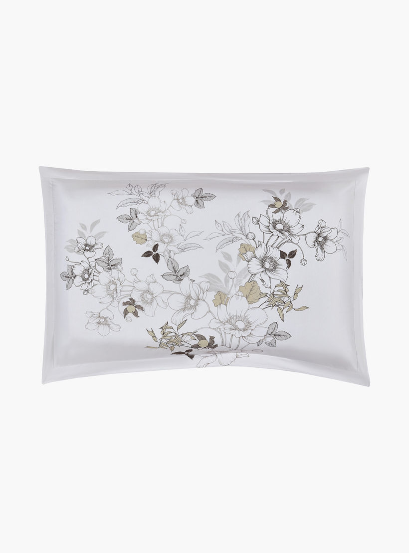 Lifestyle Queen Floral Print 4 Piece Reversible Comforter Set - 170x240cms-household-bedding-comfortersandbedspreads-comforters-image-4