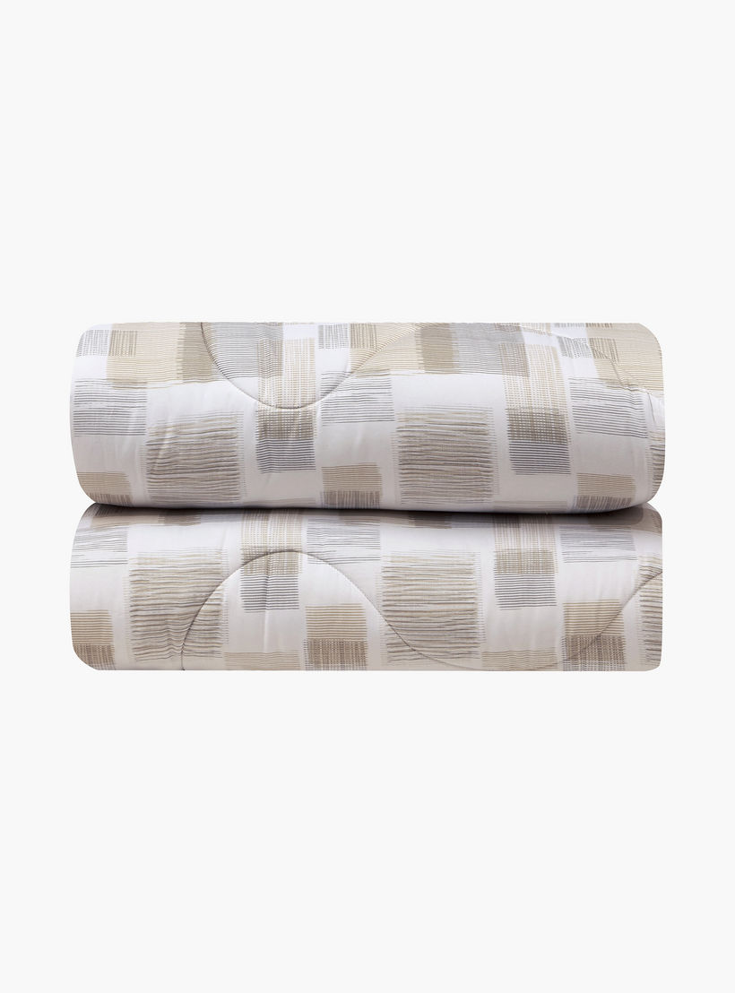 طقم لحاف مزدوج قابل للعكس من لايف ستايل، بتصميم هندسي، مكون من 4 قطع - 170 × 240 سم-household-bedding-comfortersandbedspreads-comforters-image-3