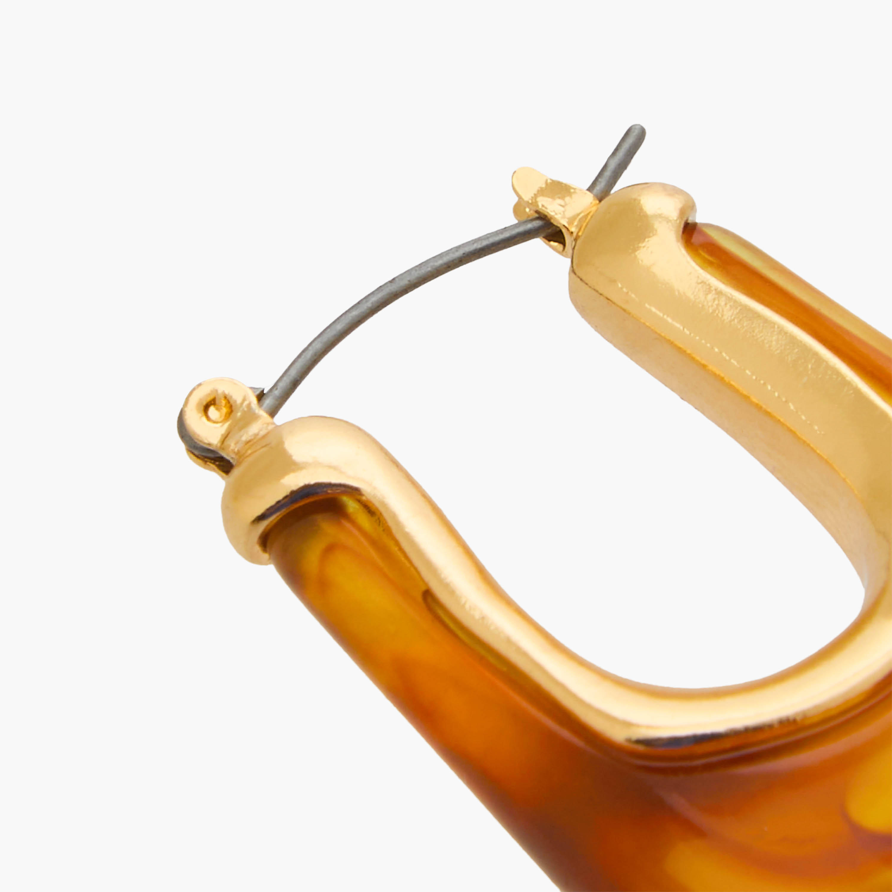 حلق دائري بلون ذهبي بإغلاق مفصلي-women-watchesandjewellery-jewellery-earrings-image-4