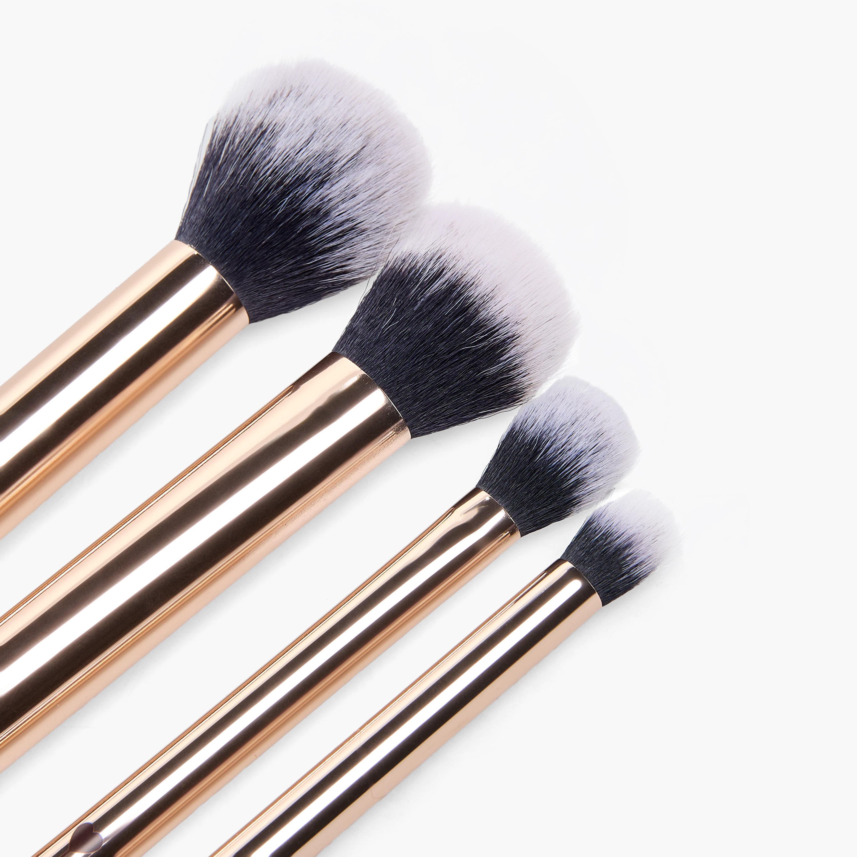 طقم فرش مكياج وإسفنج دمج 6 قطع من فايندز-beautyandpersonalcare-makeup-brushesandaccessories-brushes-image-2