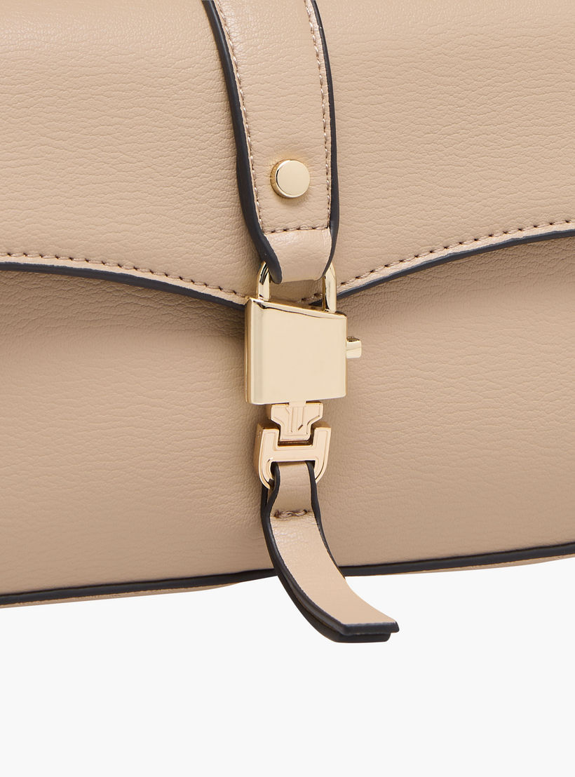 شنطة كروس بودي سادة بحزام قابل للتعديل من ساشا-women-bagsandwallets-handbags-image-6
