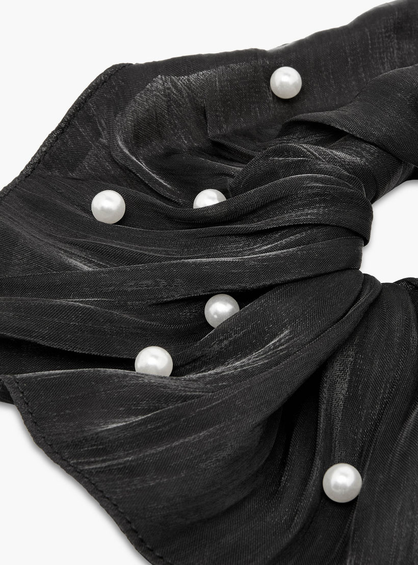 ربطة شعر بتزيينات لؤلؤ-women-hairaccessories-scrunchies-image-3