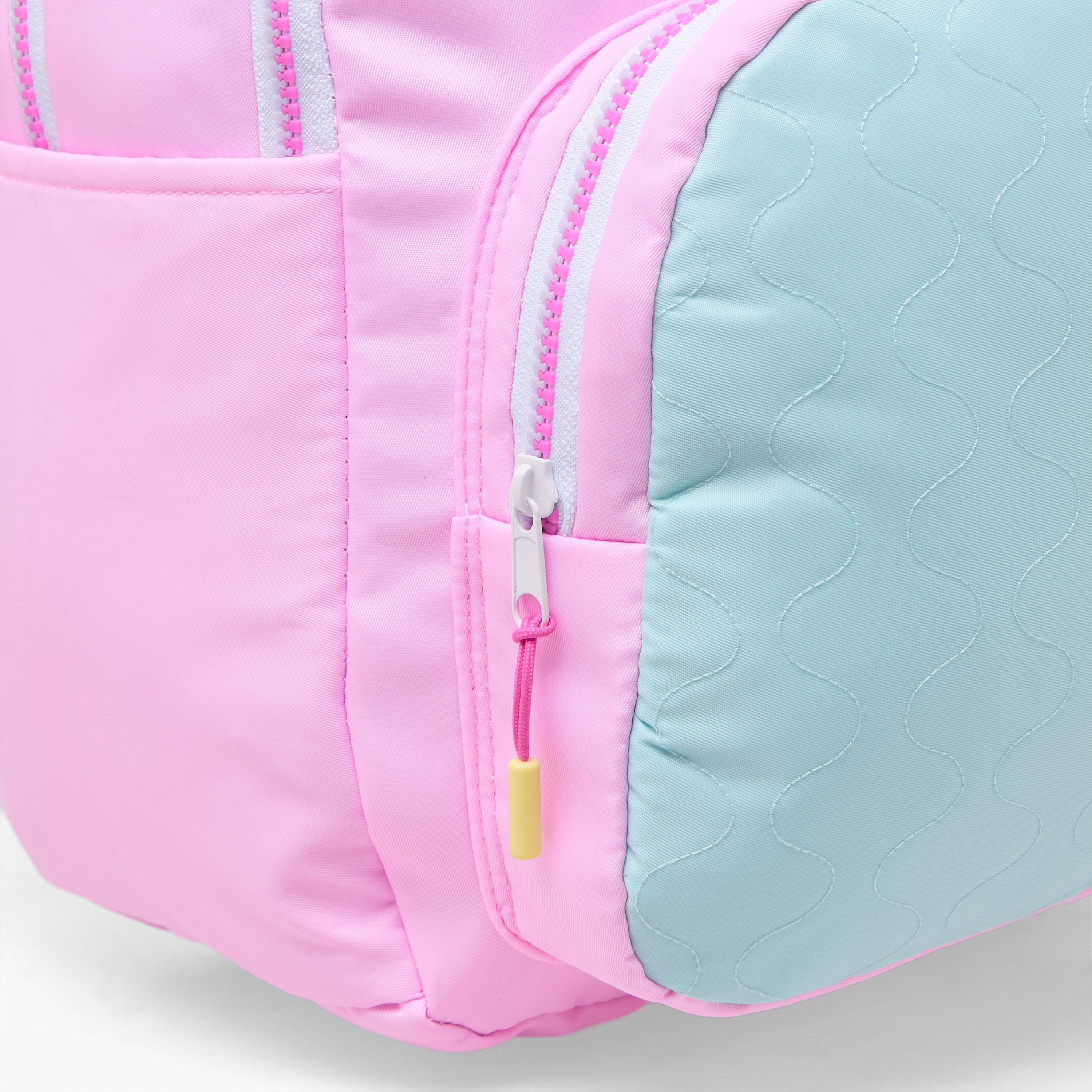 شنطة ظهر بزخارف شعار للبنات بعمر 8 إلى 13 سنة مع جيب لقارورة الماء من مايفير - 17 بوصة-school-bagsandbackpacks-backpacks-image-3