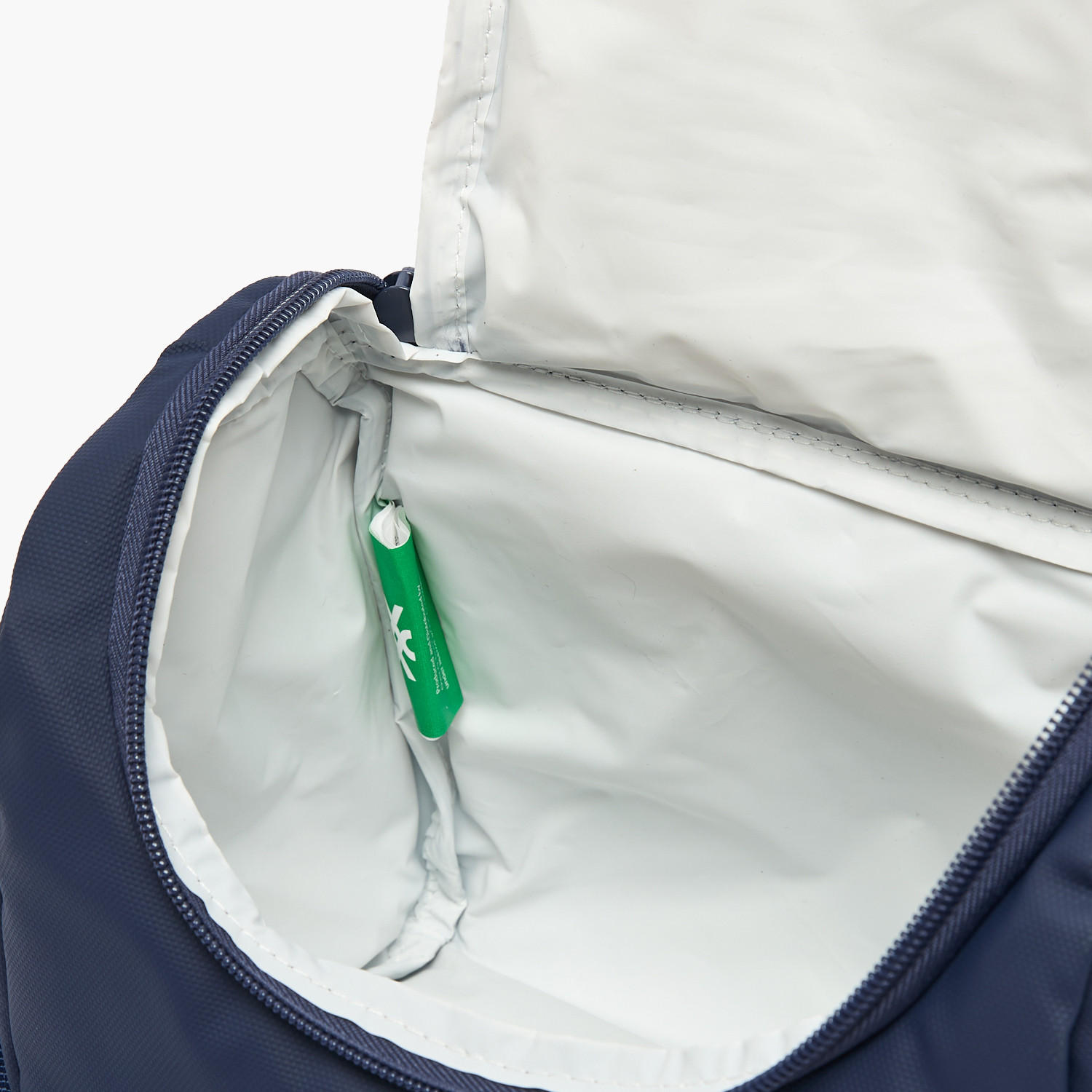 United Colors of Benetton Solid Lunch Bag for Boys 8-13 Years with Adjustable Strap-school-lunchessentials-lunchbags-image-5