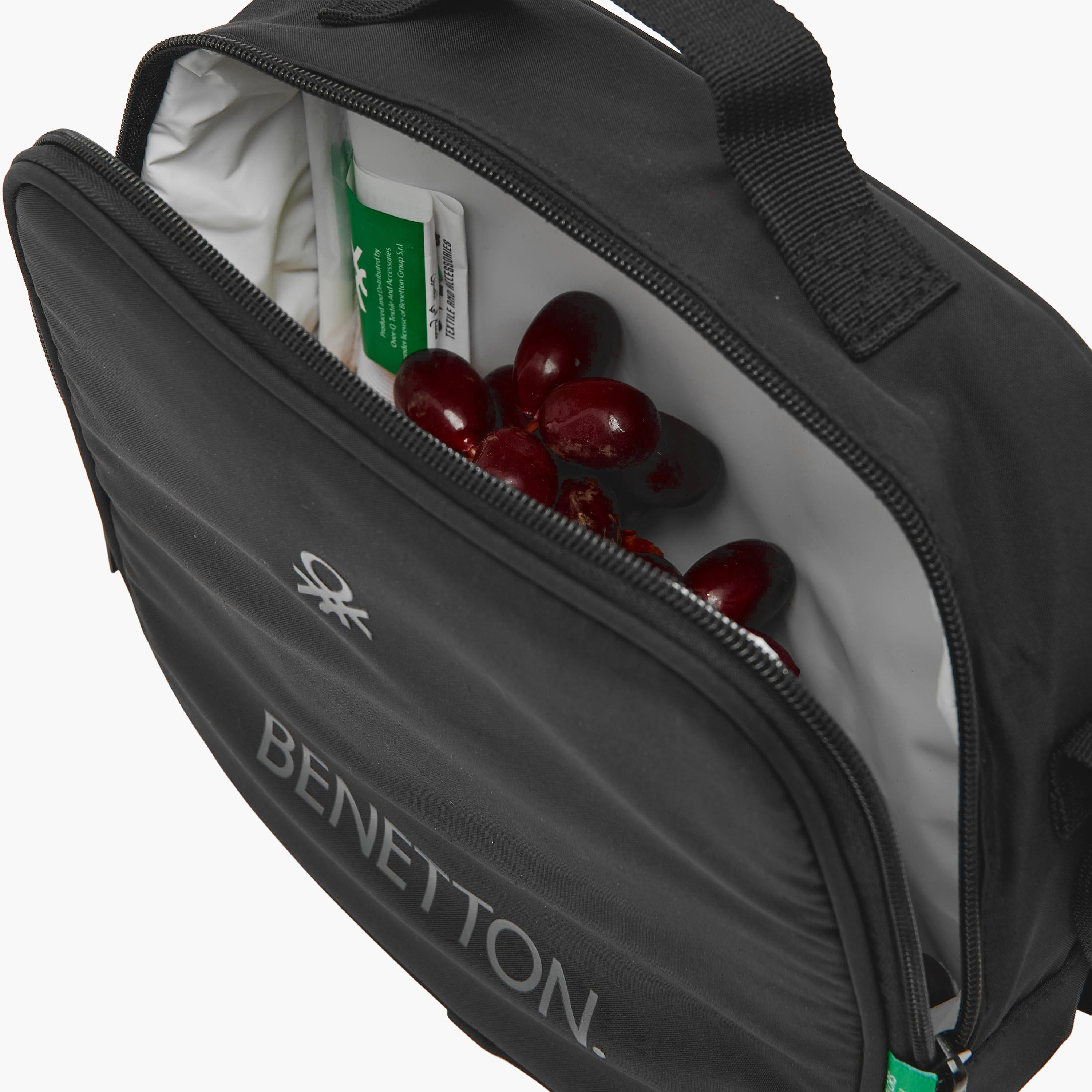 United Colors of Benetton Logo Print Lunch Bag for Boys 8-13 Years with Insulation-school-lunchessentials-lunchbags-image-4