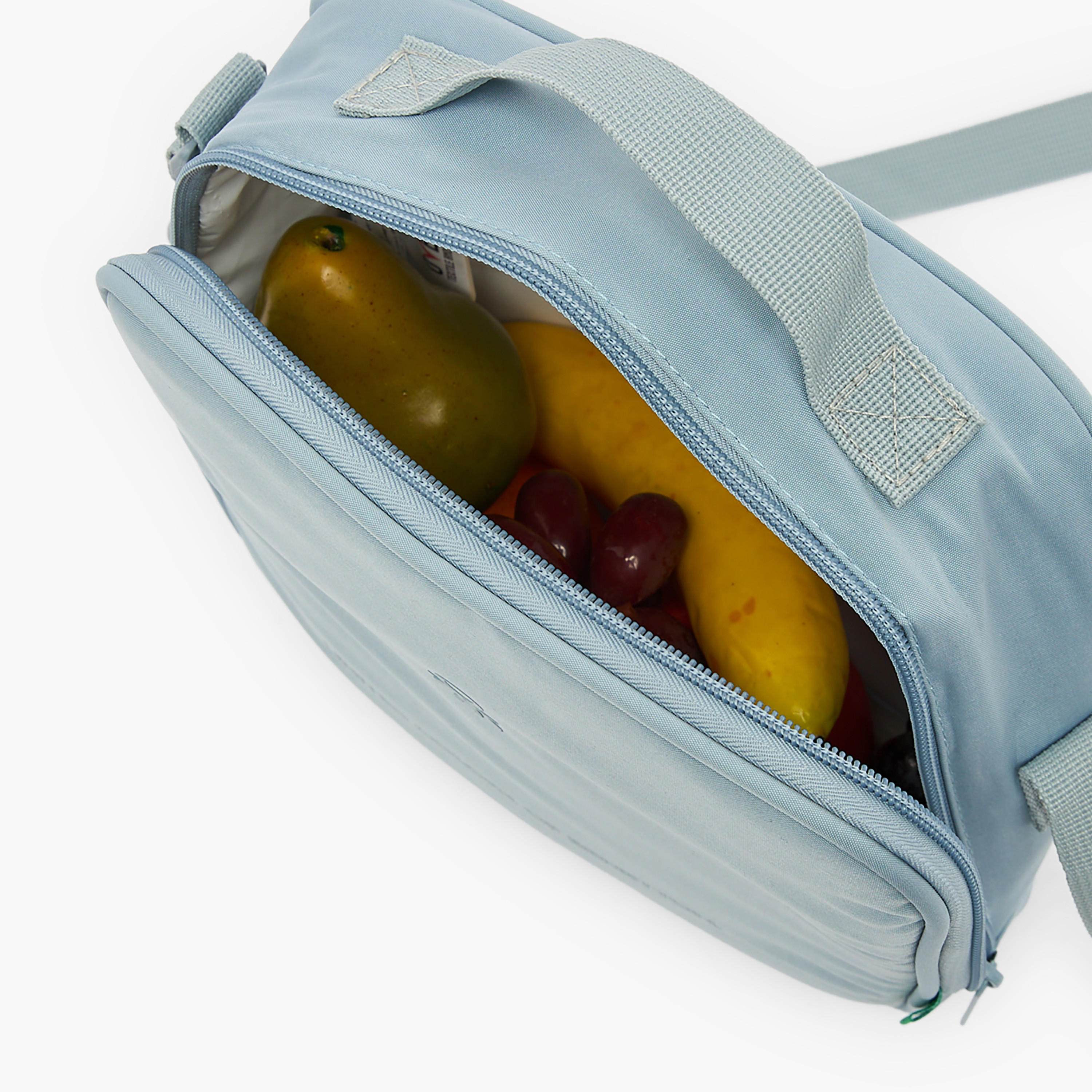 United Colors of Benetton Solid Lunch Bag for Boys 8-13 Years with Adjustable Strap-school-lunchessentials-lunchbags-image-4
