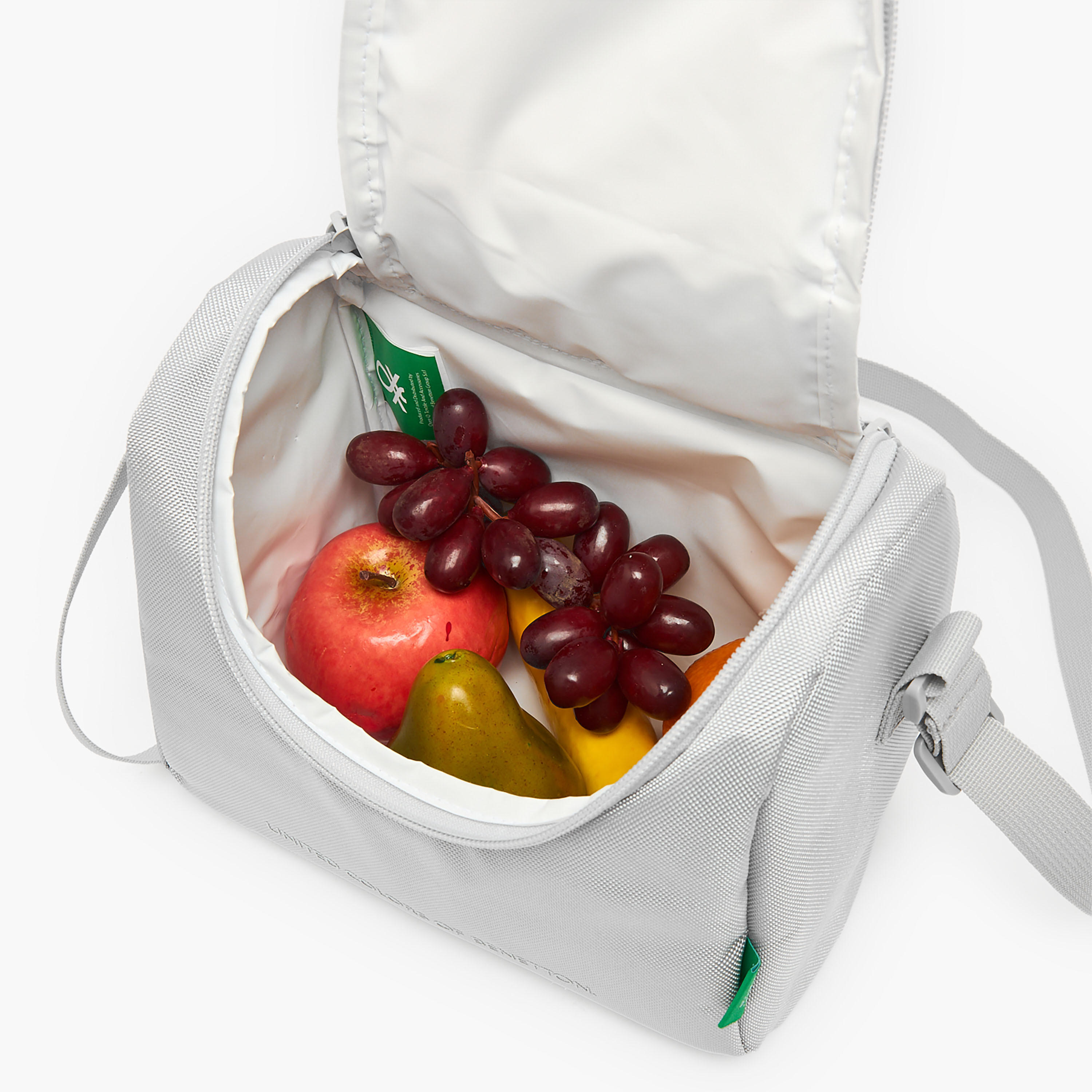 United Colors of Benetton Solid Print Lunch Bag for Boys 8-13 Years with Insulation-school-lunchessentials-lunchbags-image-4