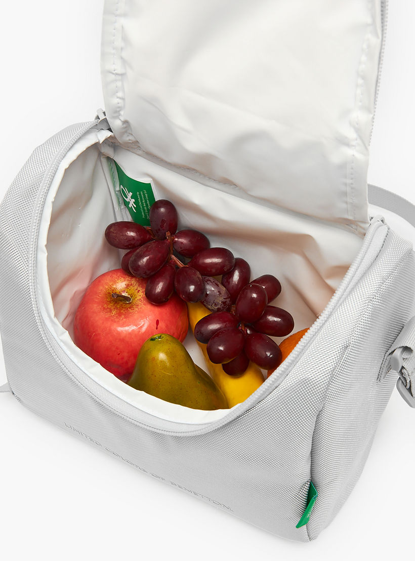 United Colors of Benetton Solid Print Lunch Bag for Boys 8-13 Years with Insulation-school-lunchessentials-lunchbags-image-4