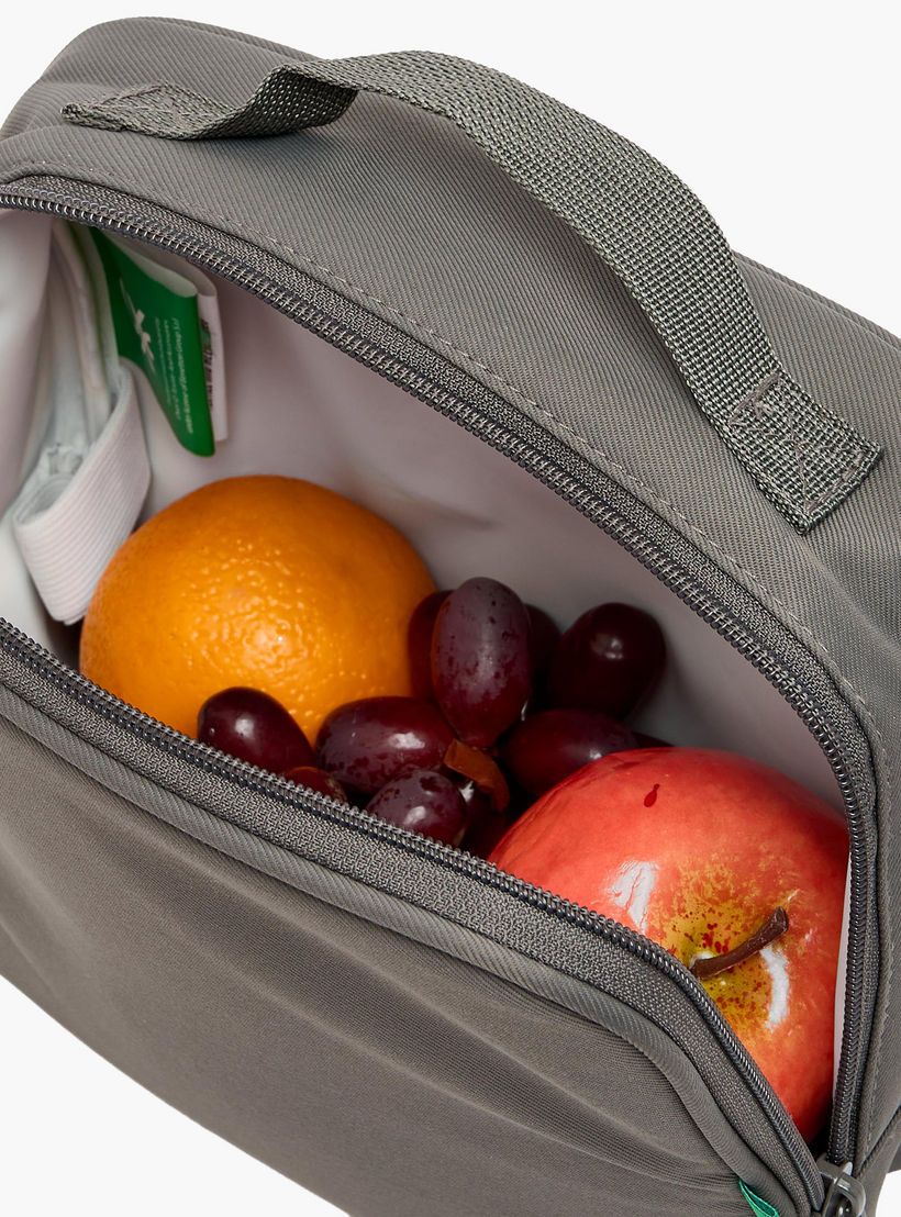 United Colors of Benetton Solid Lunch Bag for Boys 8-13 Years with Insulation-school-lunchessentials-lunchbags-image-5