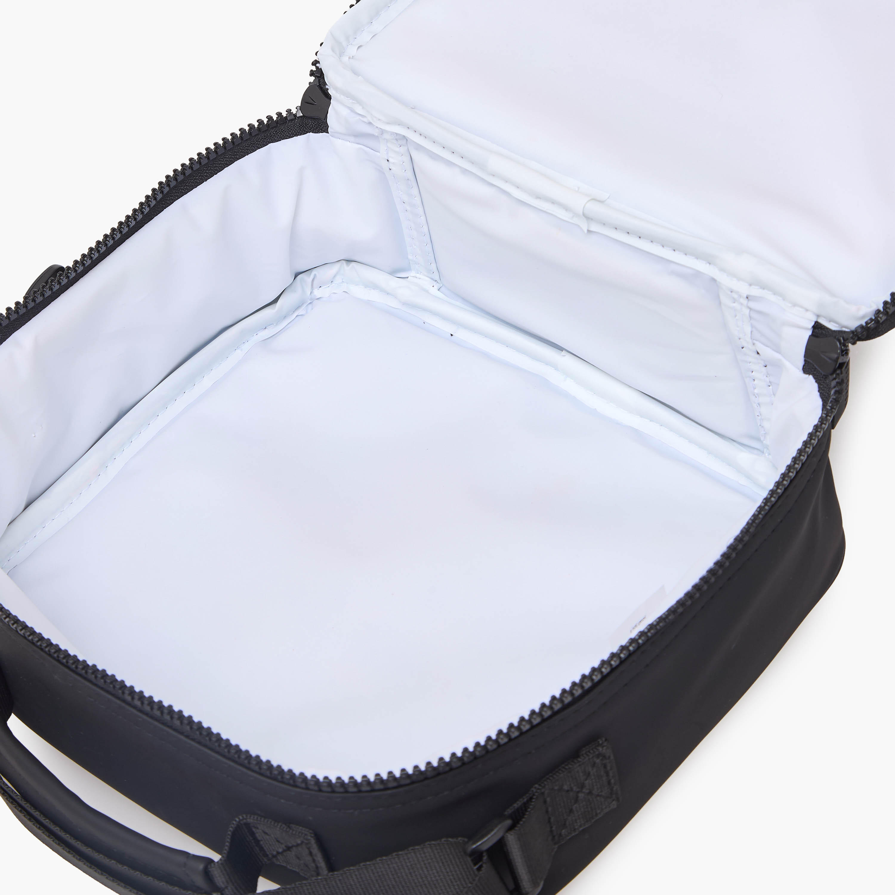 Monocromo Solid Lunch Bag for Boys 8-13 Years with Adjustable Strap-school-lunchessentials-lunchbags-image-6