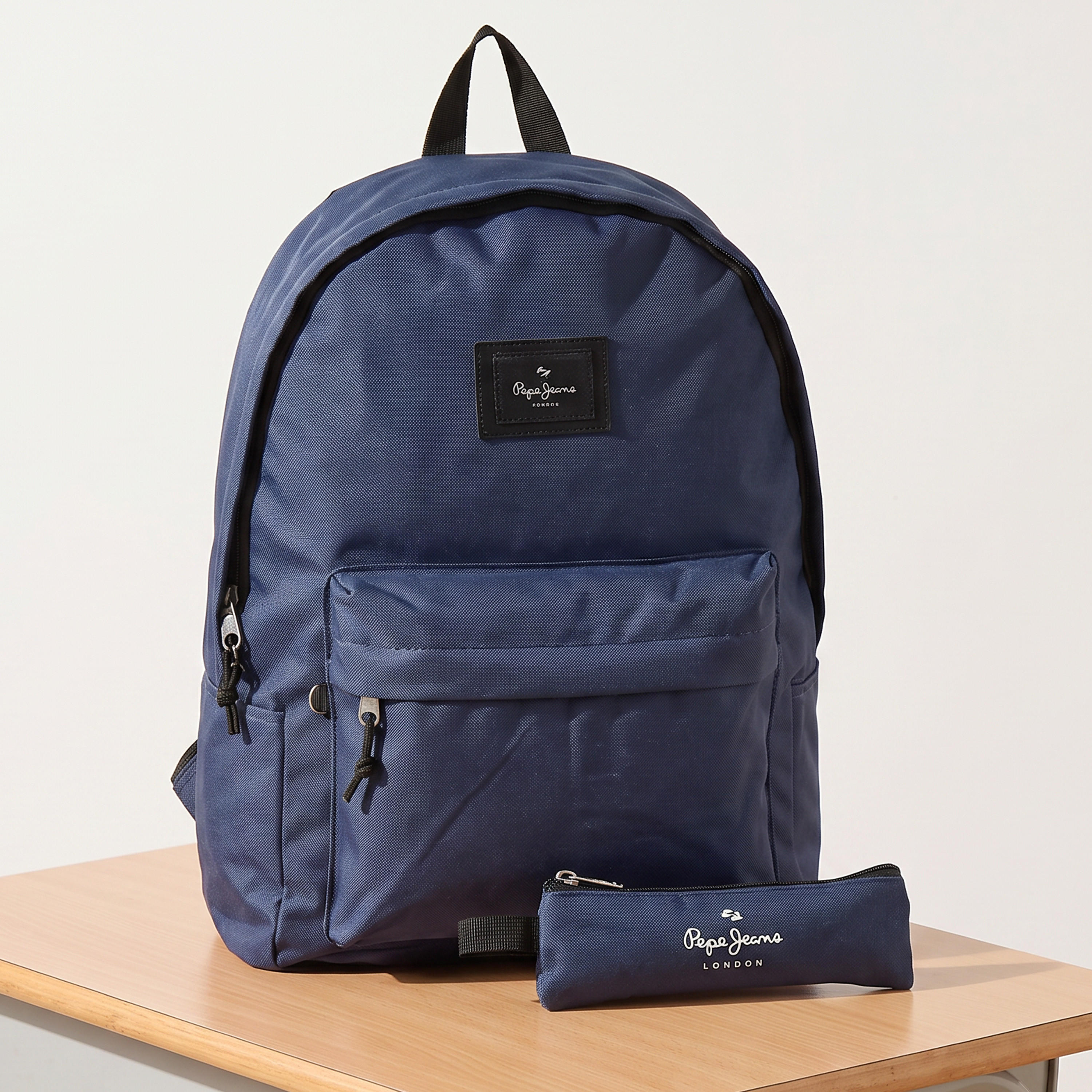 شنطة ترولي بطبعة كرة قدم للأولاد من 8-13 سنة بسحاب إغلاق - 17 بوصة من سامي ستوديو-school-bagsandbackpacks-backpacks-image-1