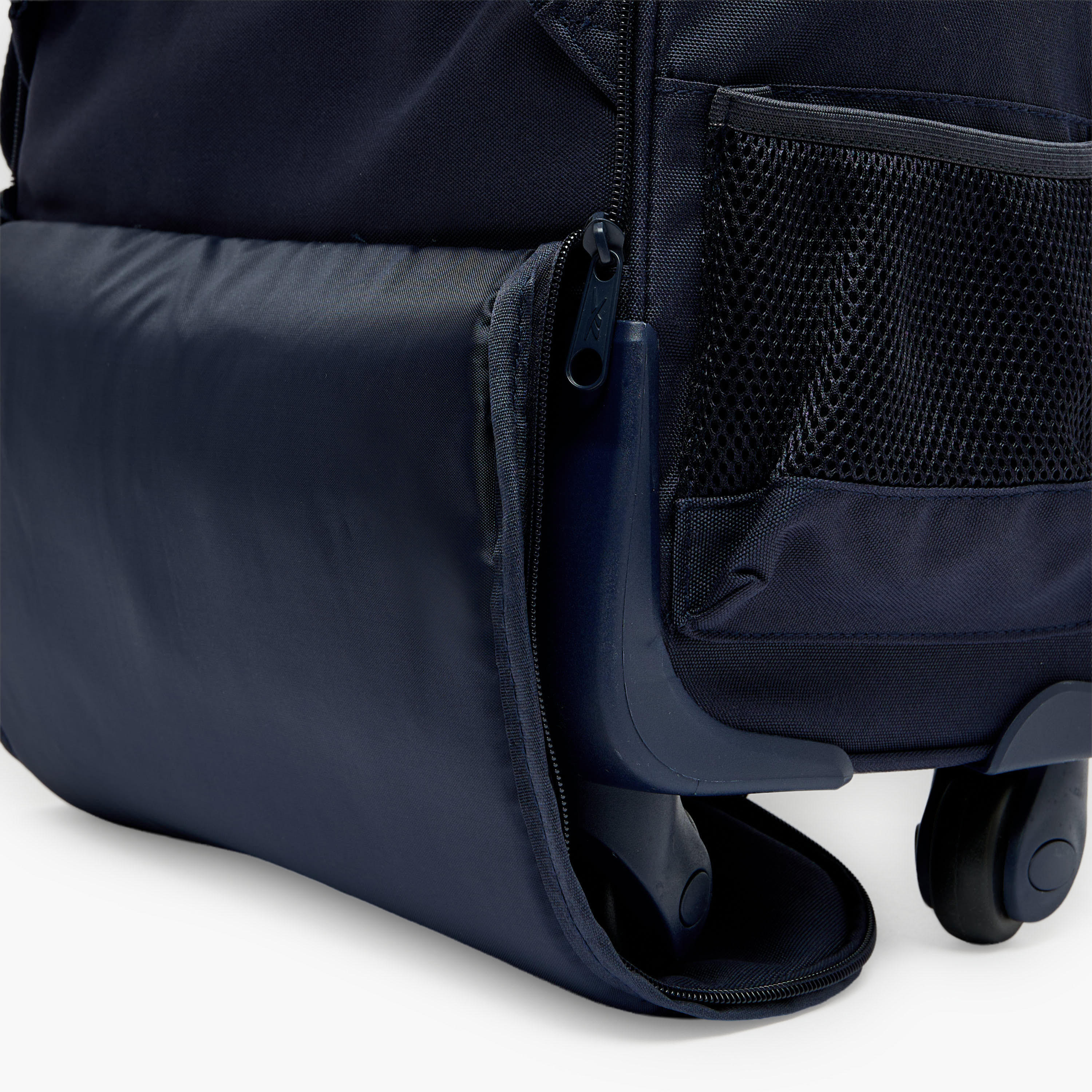 شنطة ظهر ترولي للأولاد 8-13 سنة بجيب قارورة ماء وطبعات شعار من ريبوك - 17 بوصة-school-bagsandbackpacks-trolleybags-image-13