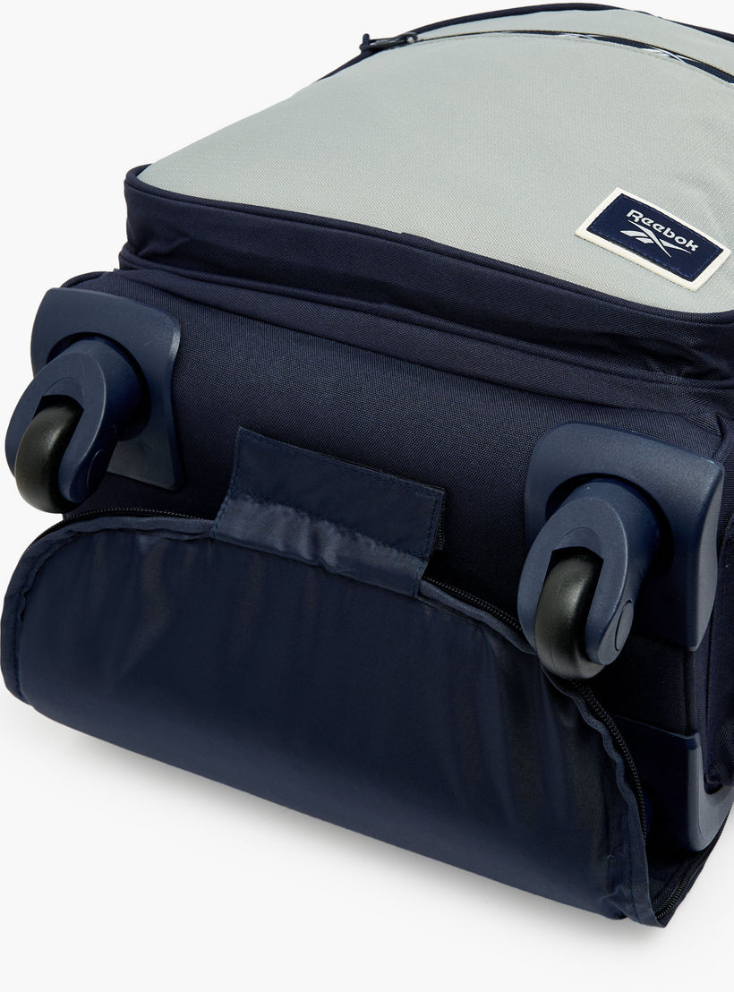 شنطة ظهر ترولي للأولاد 8-13 سنة بجيب قارورة ماء وطبعات شعار من ريبوك - 17 بوصة-school-bagsandbackpacks-trolleybags-image-14