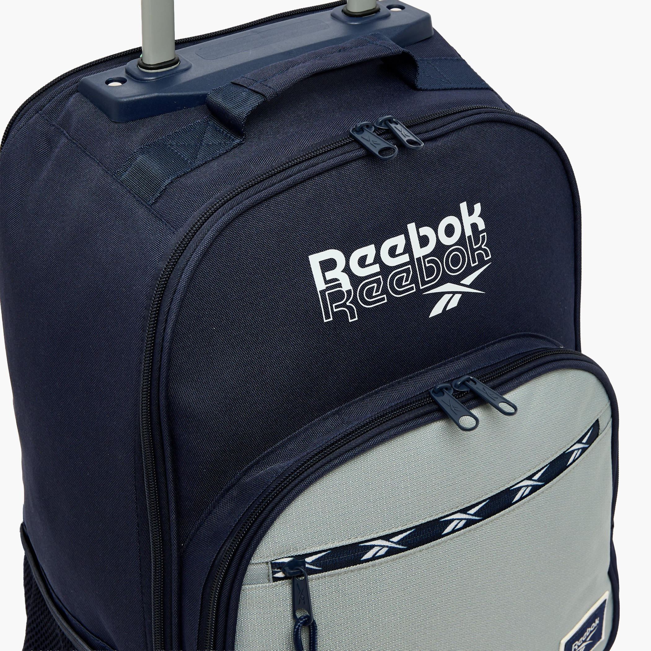 شنطة ظهر ترولي للأولاد 8-13 سنة بجيب قارورة ماء وطبعات شعار من ريبوك - 17 بوصة-school-bagsandbackpacks-trolleybags-image-4
