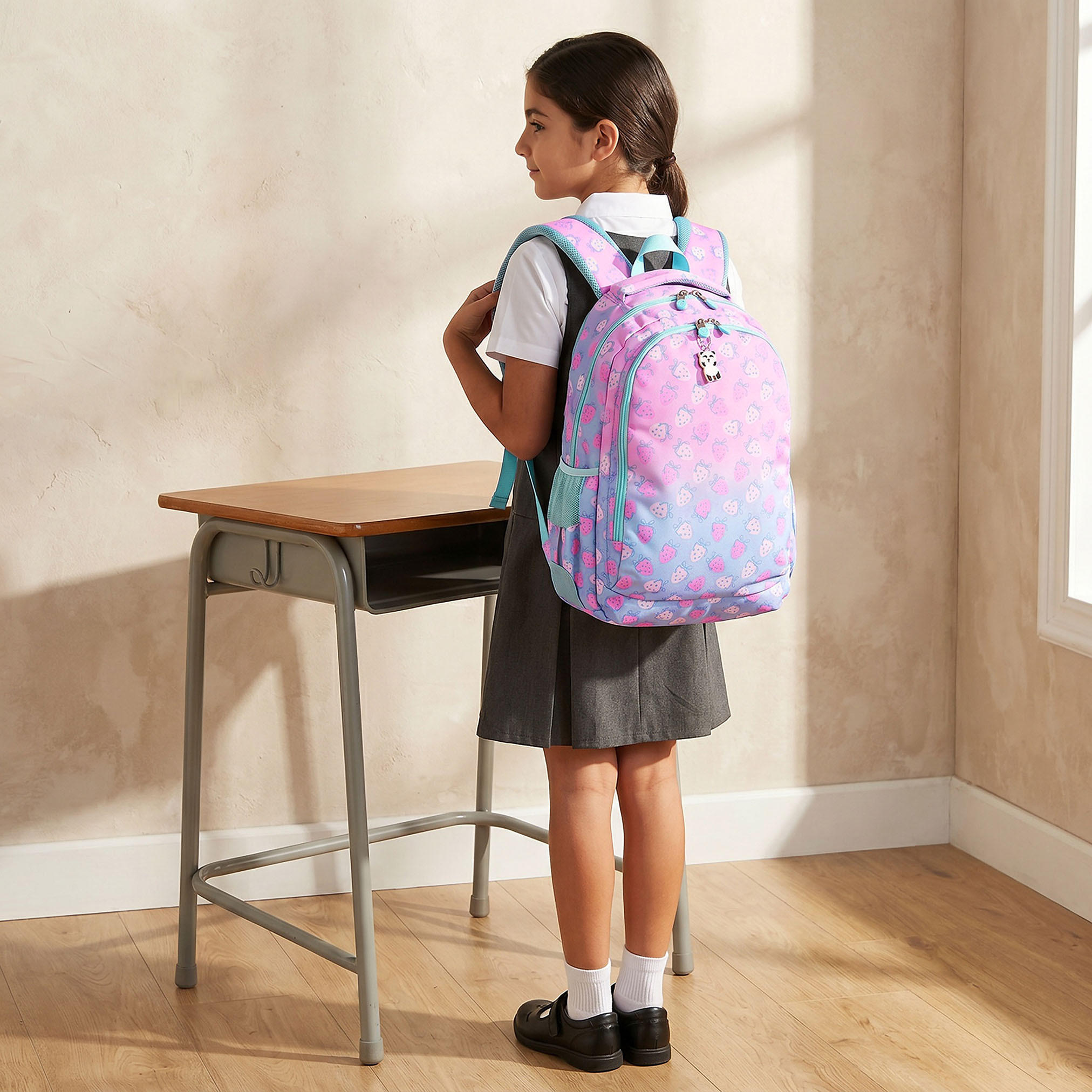 شنطة ظهر بطبعات فراولة وحمالات كتف مبطنة للبنات 8-13 سنوات من ست رايت - 18 بوصة-school-bagsandbackpacks-backpacks-image-3