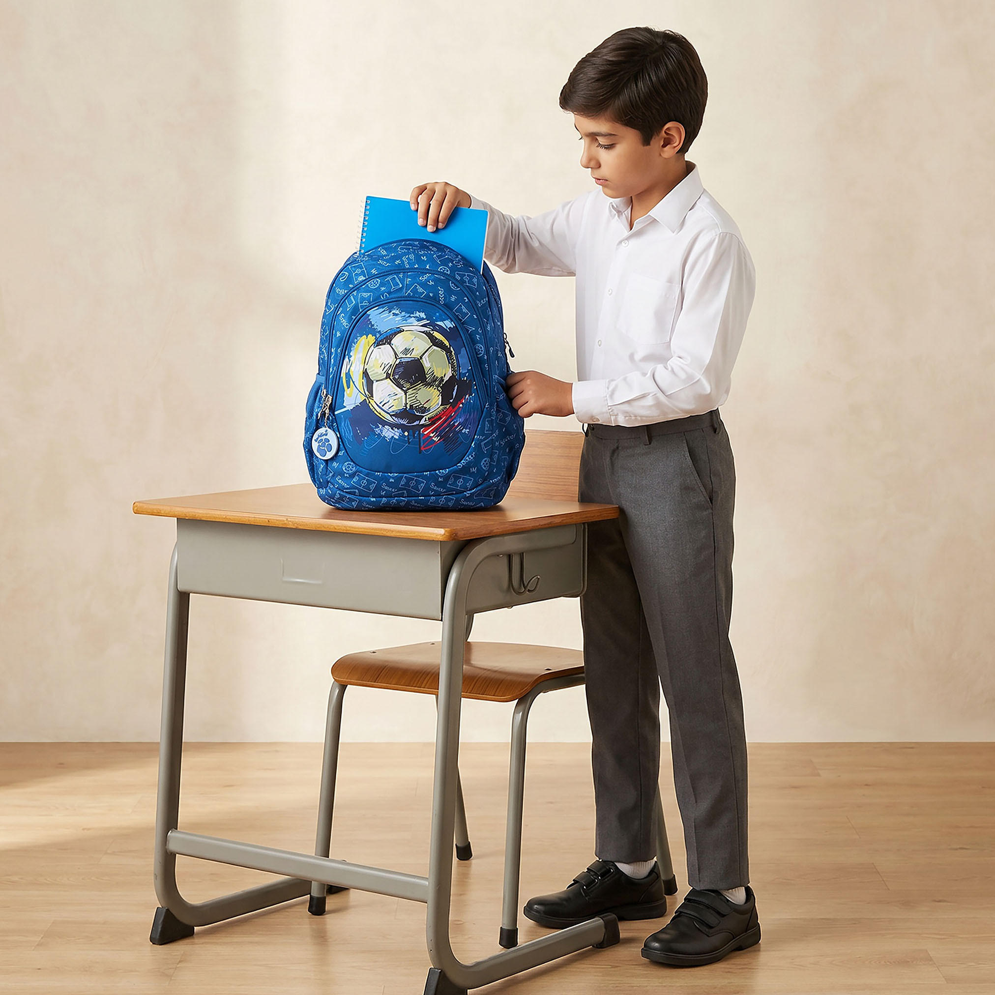 St.Right Football Print Backpack for Boys 8-13 Years with Padded Straps - 18 inch-school-bagsandbackpacks-backpacks-image-3