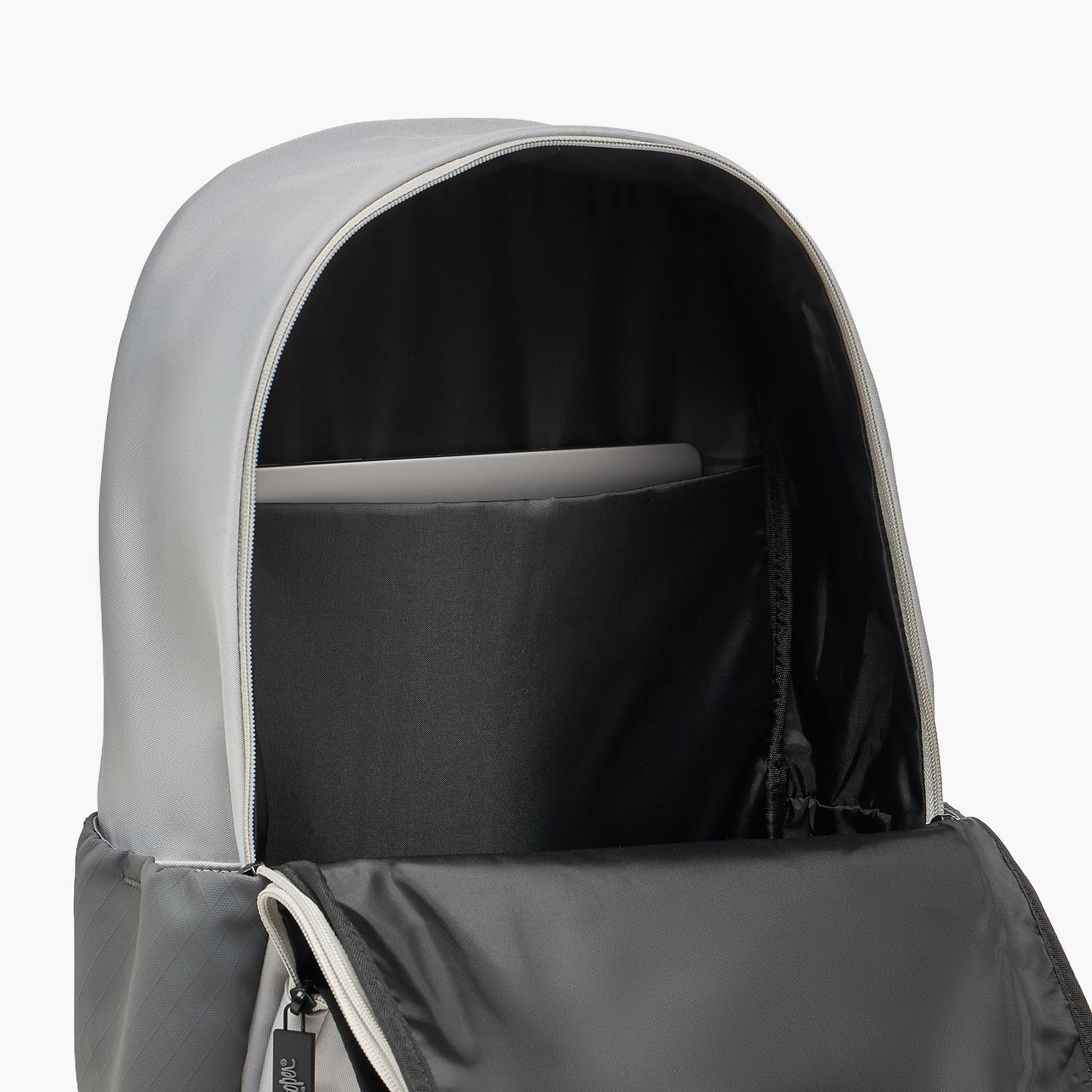 شنطة ظهر بأحزمة كتف مبطنة وطبعات الشعار للأطفال بعمر 13 سنة فما فوق من لي كوبر-boys-accessories-bagsandbackpacks-image-4