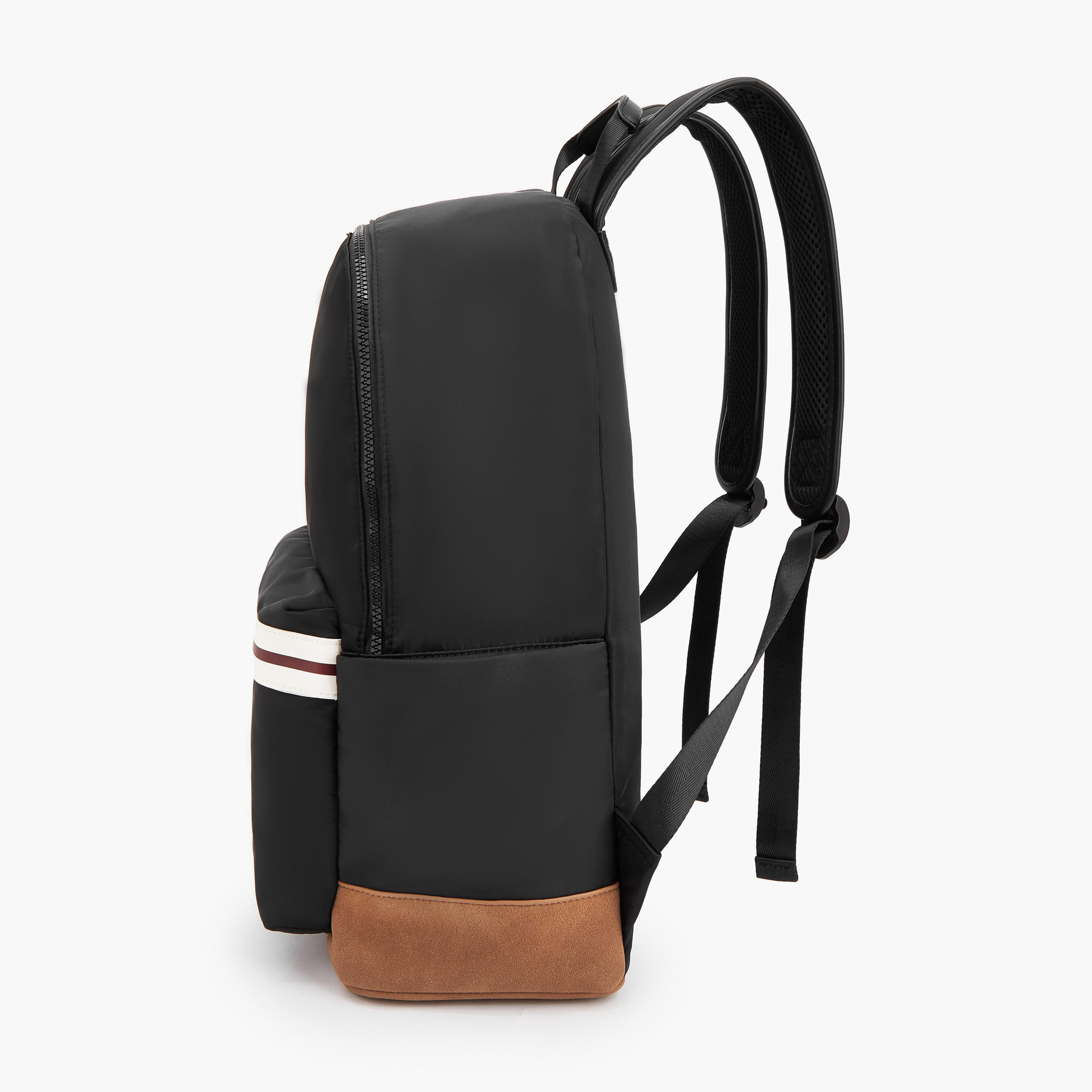 شنطة ظهر بأحزمة كتف قابلة للتعديل وطبعات الشعار من لي كوبر-school-bagsandbackpacks-backpacks-image-5