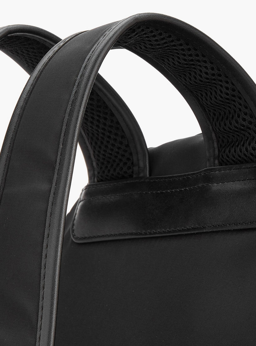 شنطة ظهر بأحزمة كتف قابلة للتعديل وطبعات الشعار من لي كوبر-school-bagsandbackpacks-backpacks-image-2