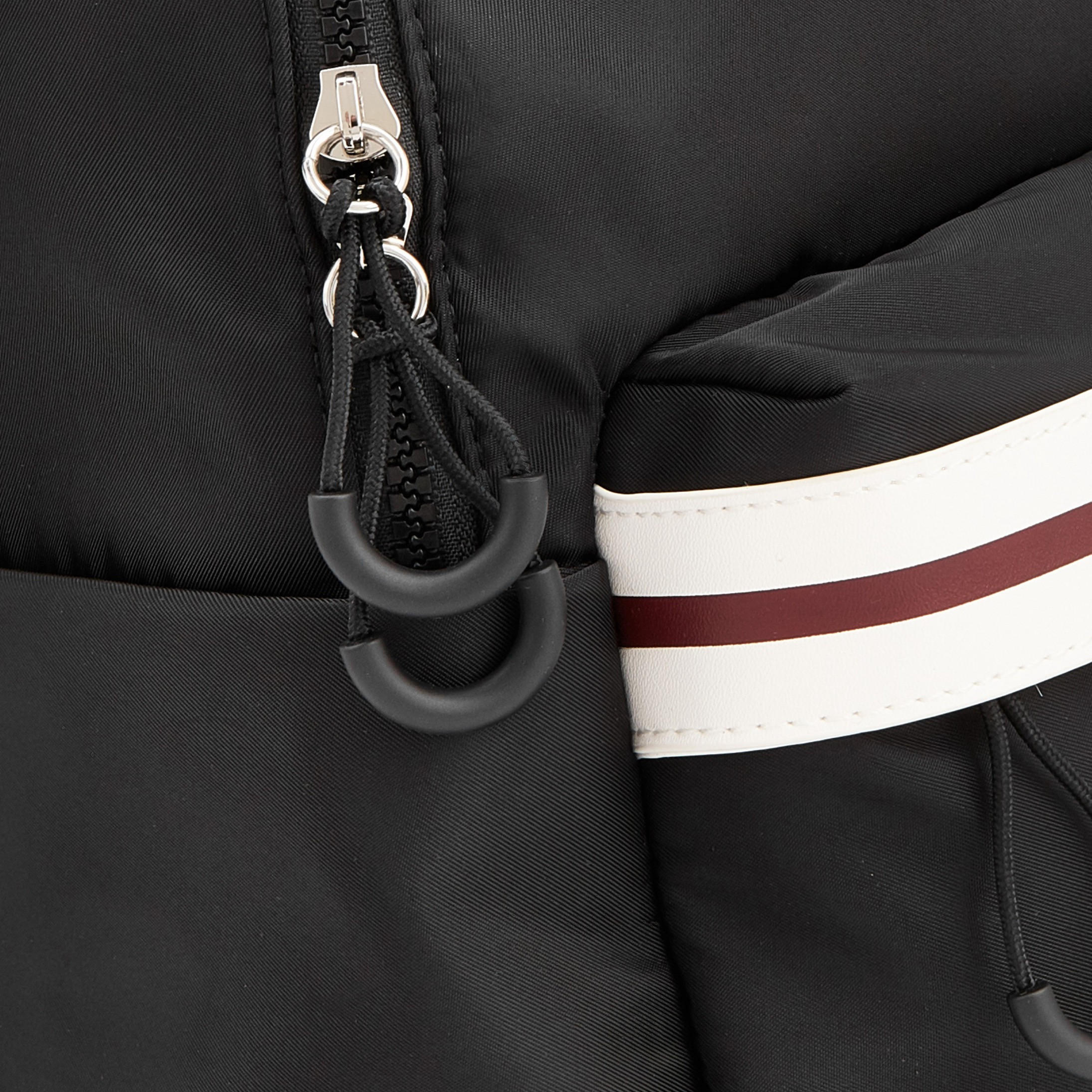 شنطة ظهر بأحزمة كتف قابلة للتعديل وطبعات الشعار من لي كوبر-school-bagsandbackpacks-backpacks-image-3