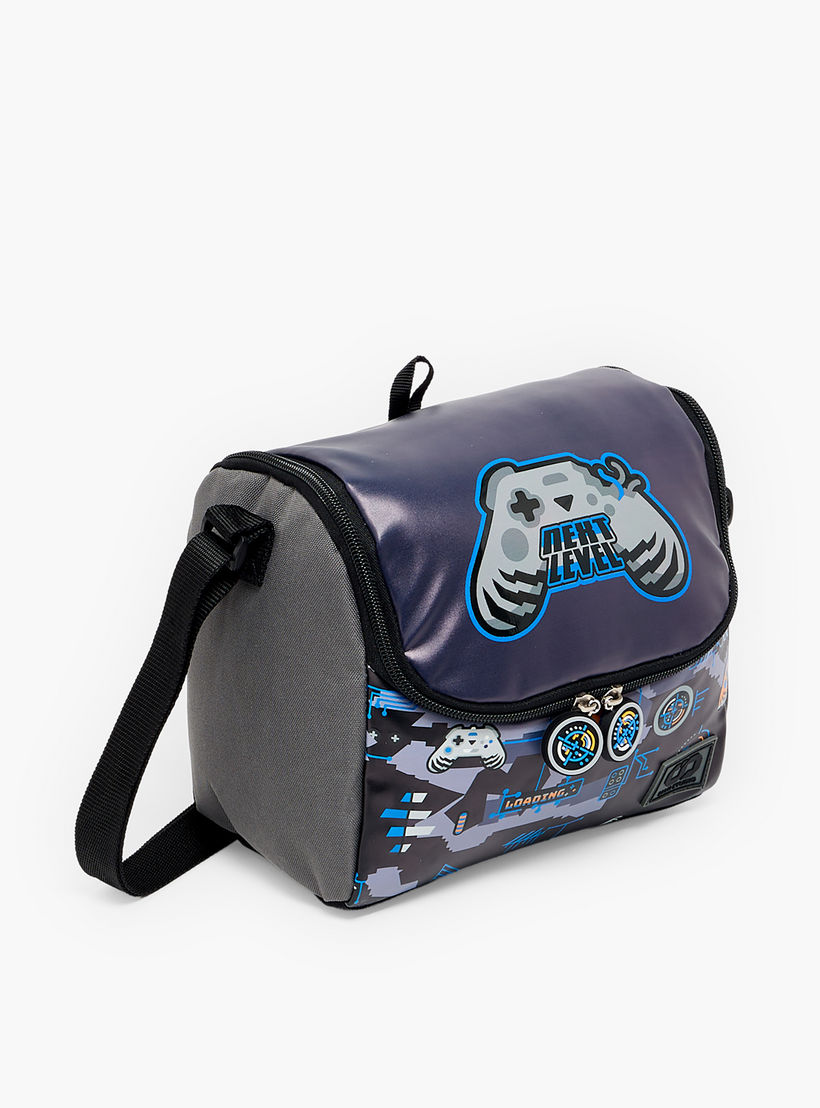 شنطة غداء عازلة للحرارة للأولاد سن 5-8 سنوات بطبعات من سامي ستوديو-school-lunchessentials-lunchbags-image-3