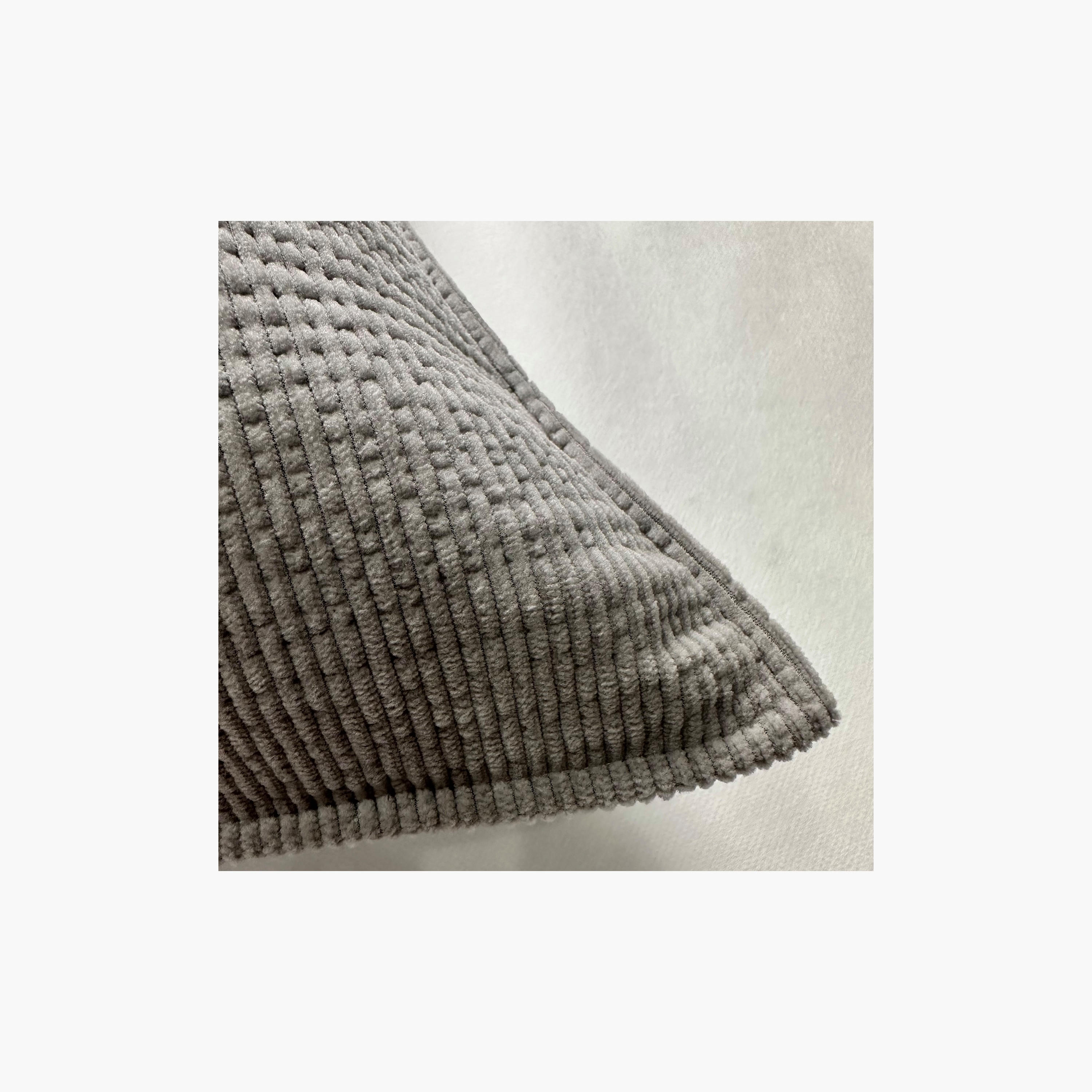 وسادة محشوة بحشوة صلبة - 45 × 45 سم-household-cushionsandthrows-filledcushions-decorativecushions-image-24