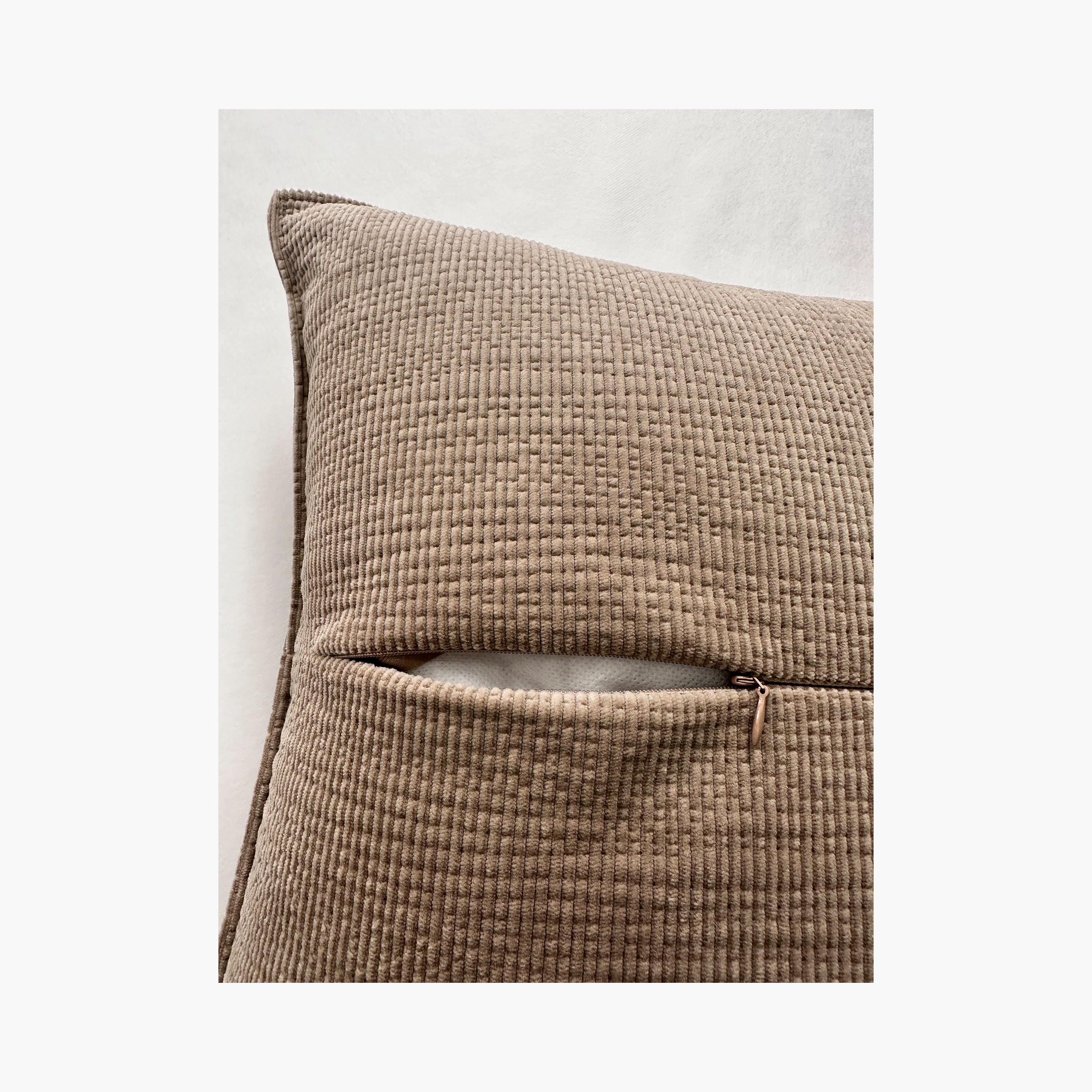 وسادة محشوة بحشوة صلبة - 45 × 45 سم-household-cushionsandthrows-filledcushions-decorativecushions-image-43