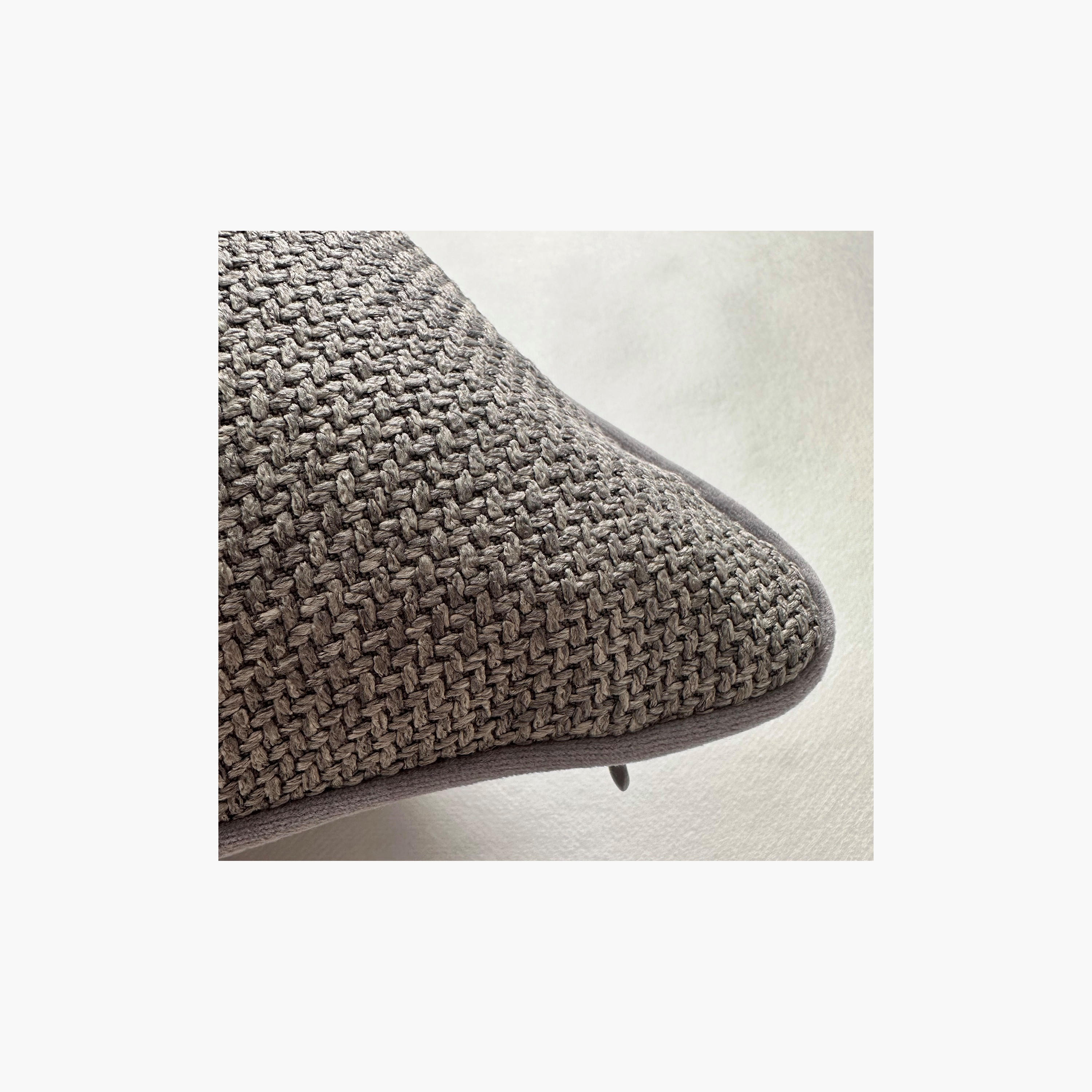 وسادة محشوة بحشوة صلبة - 45 × 45 سم-household-cushionsandthrows-filledcushions-decorativecushions-image-31
