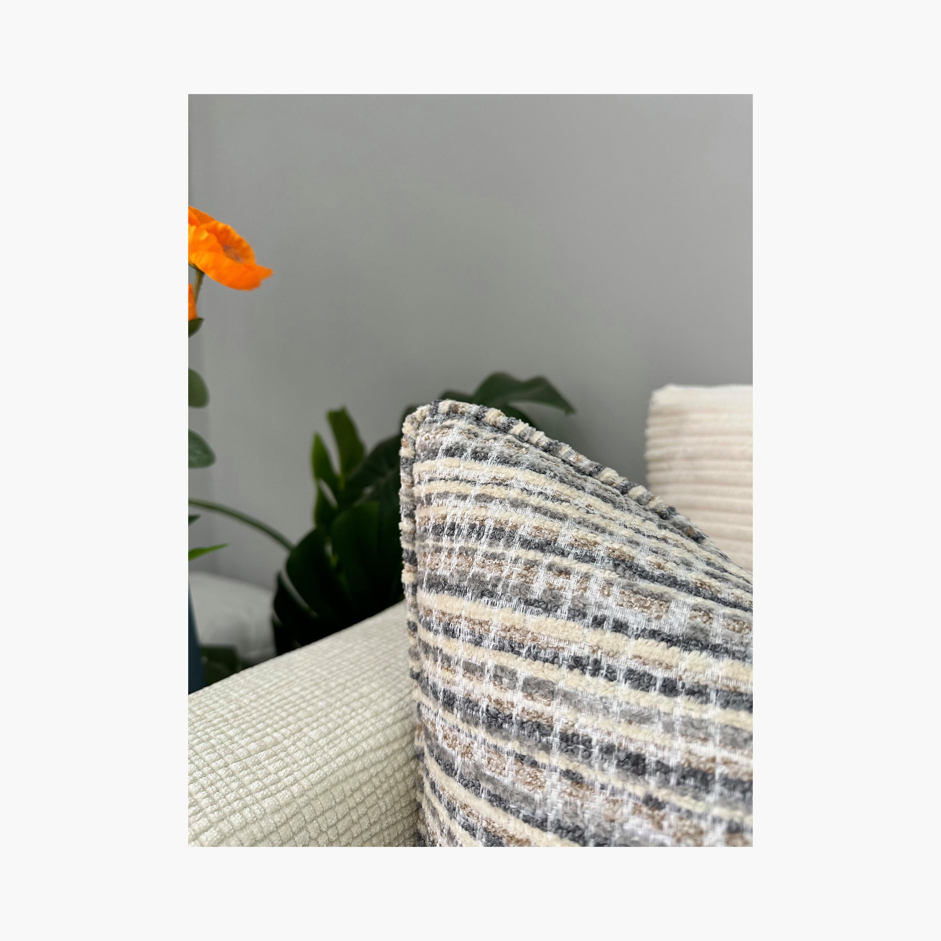 وسادة محشوة بحشوة صلبة - 45 × 45 سم-household-cushionsandthrows-filledcushions-decorativecushions-image-17