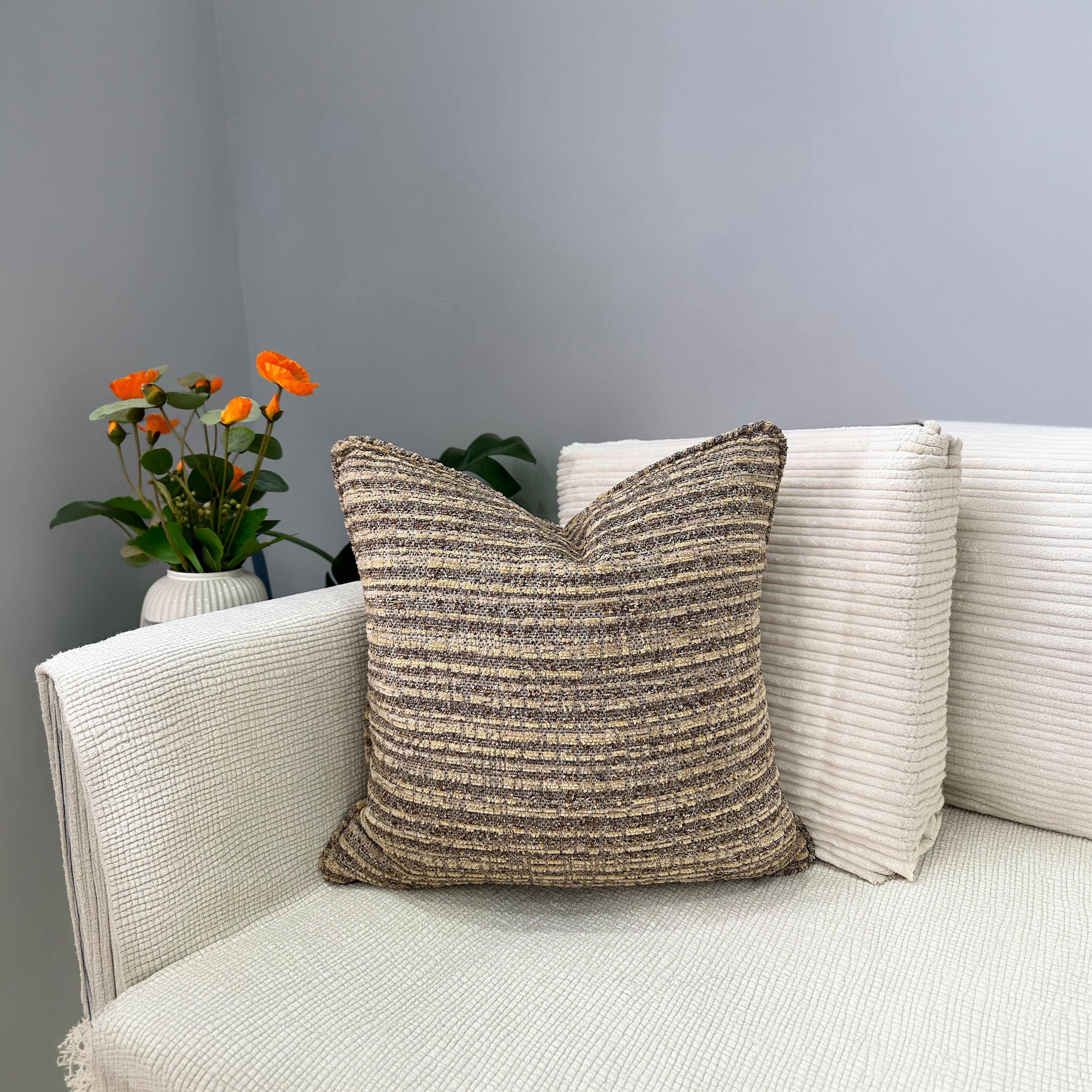 وسادة محشوة بحشوة صلبة - 45 × 45 سم-household-cushionsandthrows-filledcushions-decorativecushions-image-18