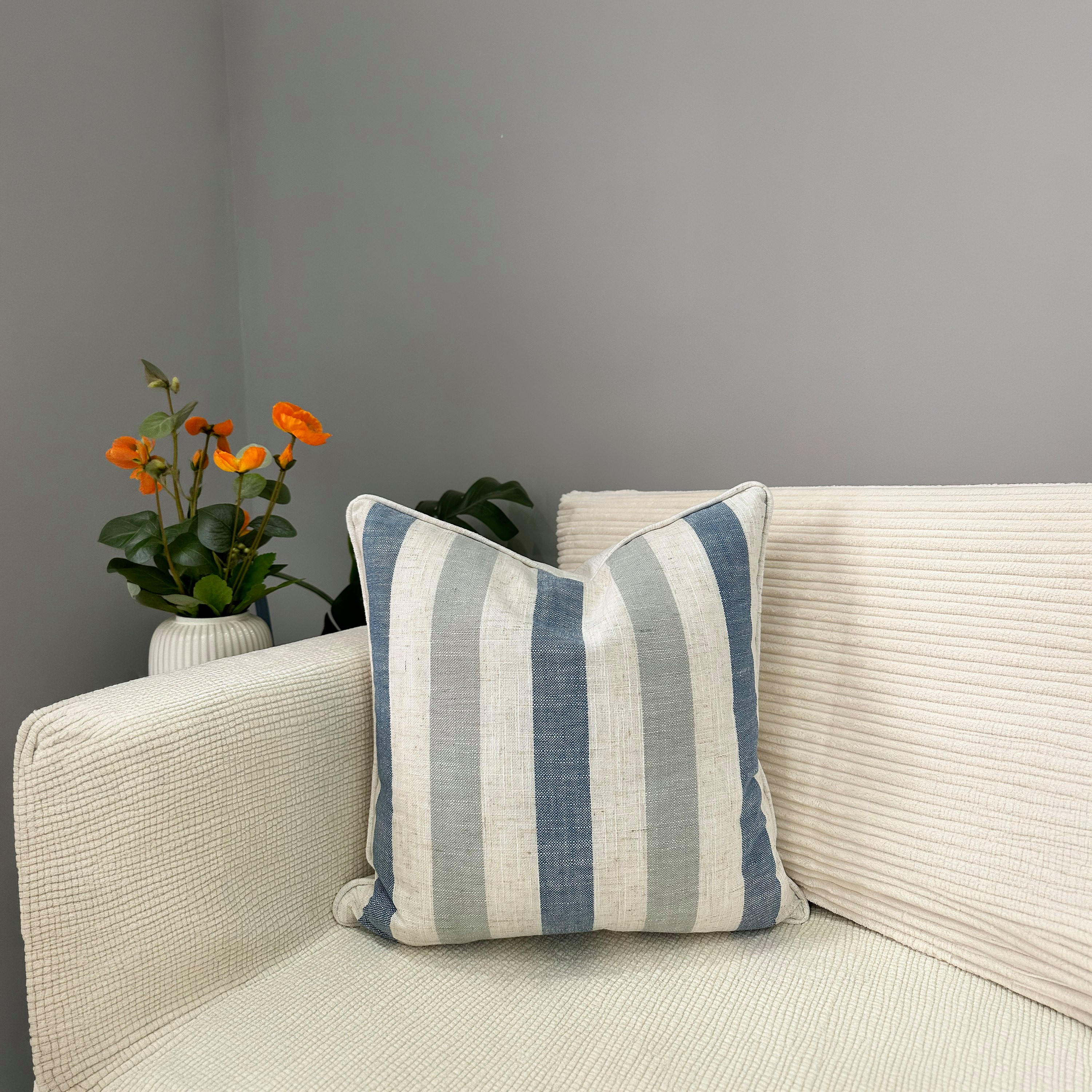 وسادة محشوة بحشوة صلبة - 45 × 45 سم-household-cushionsandthrows-filledcushions-decorativecushions-image-36
