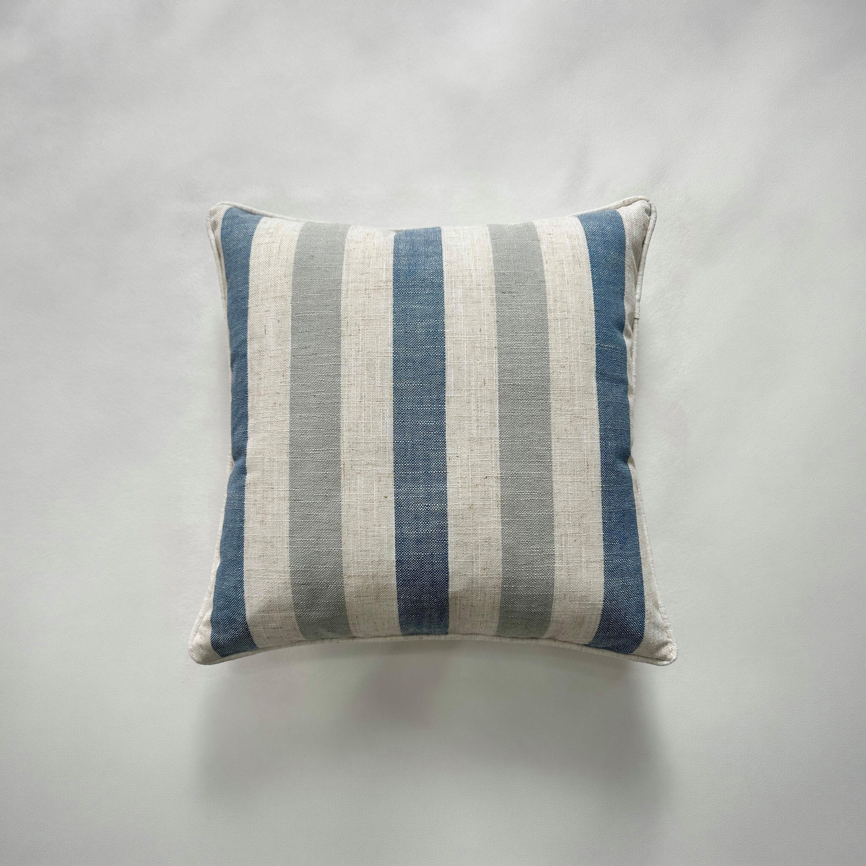 وسادة محشوة بحشوة صلبة - 45 × 45 سم-household-cushionsandthrows-filledcushions-decorativecushions-image-40