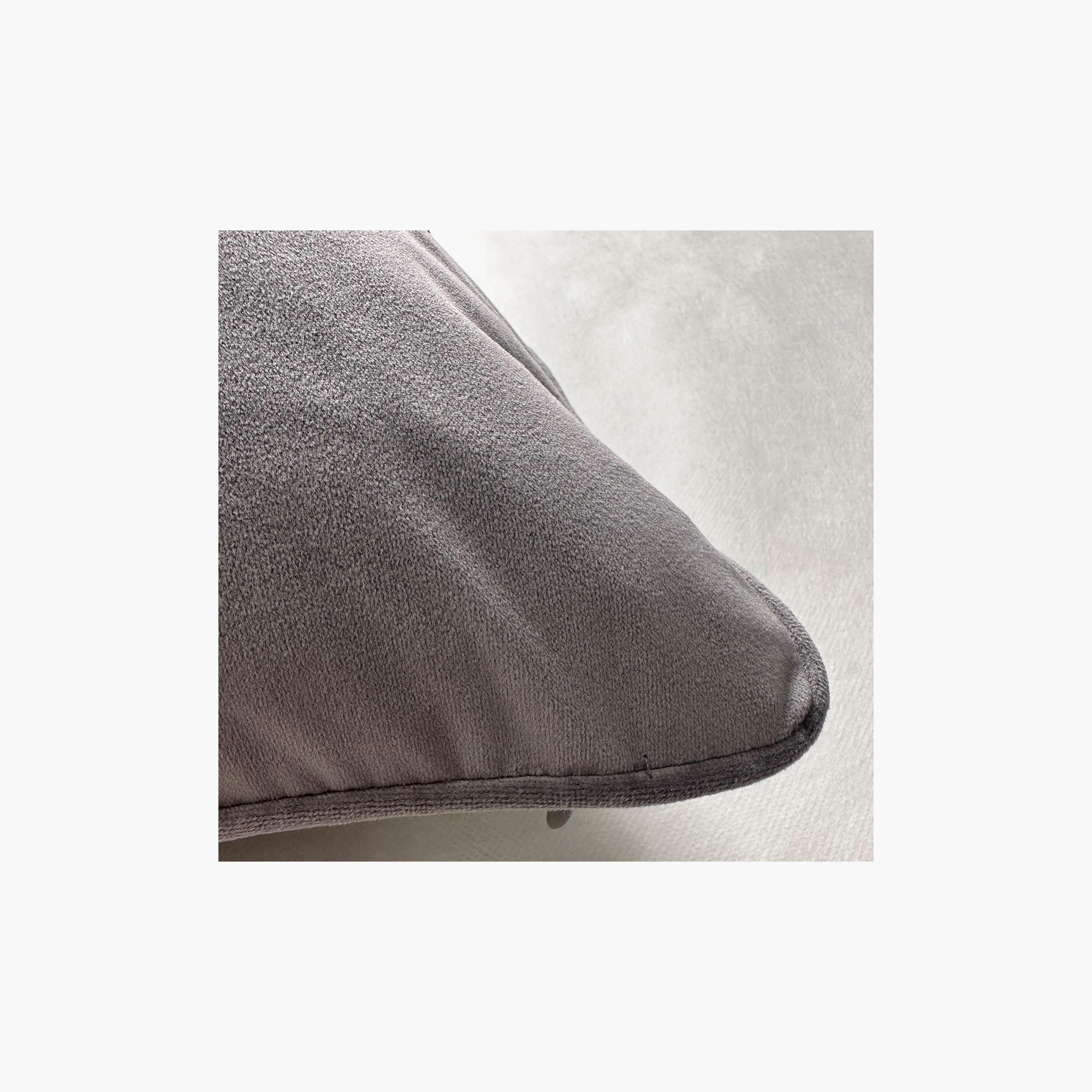 وسادة محشوة بحشوة صلبة - 45 × 45 سم-household-cushionsandthrows-filledcushions-decorativecushions-image-6