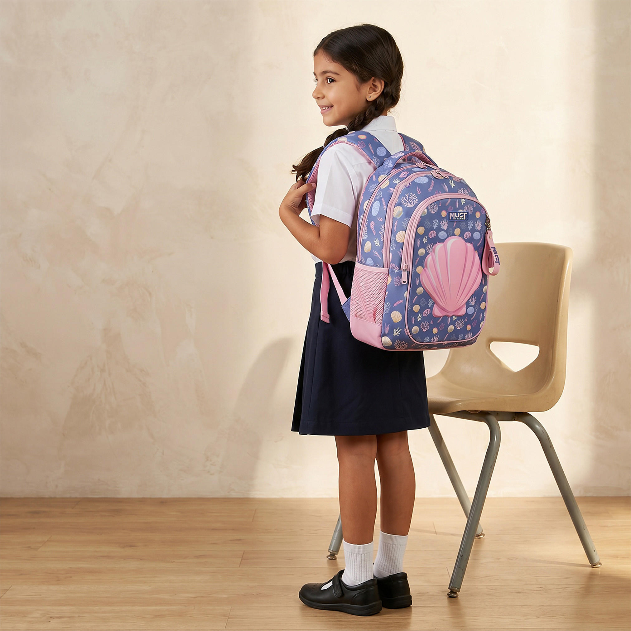 شنطة ظهر للبنات 5-8 سنوات بأحزمة كتف مبطنة وطبعات صدف من موست تيم - 17 بوصة-school-bagsandbackpacks-backpacks-image-3