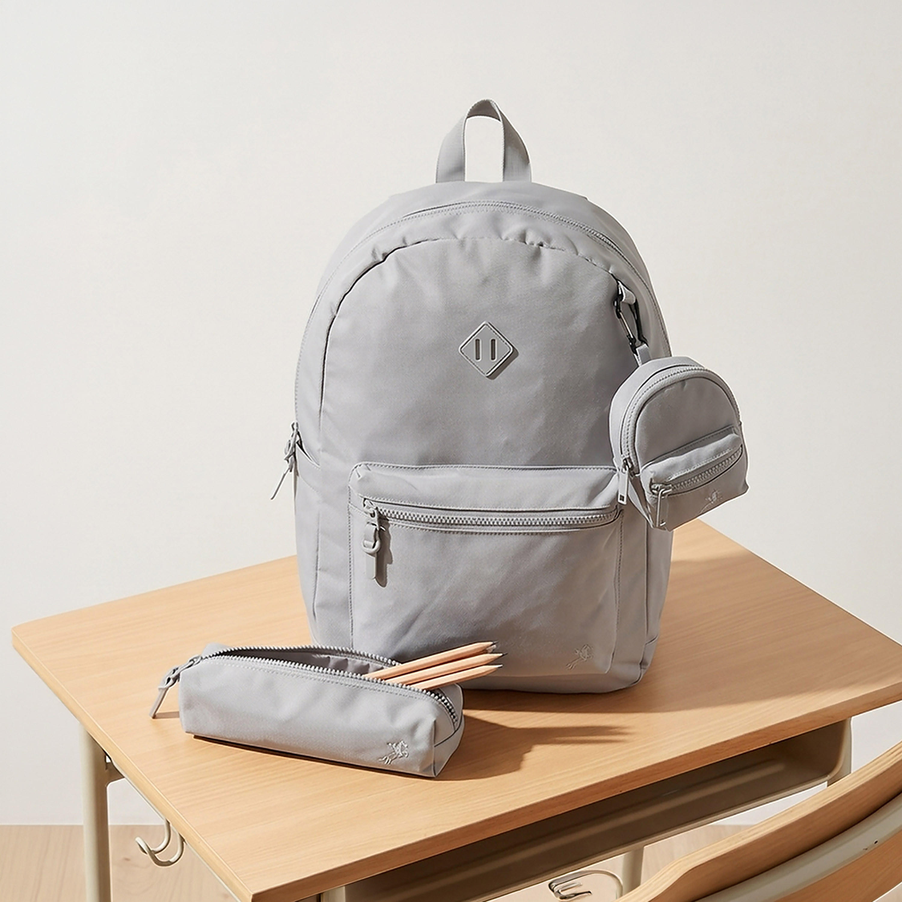 طقم شنطة ظهر مدرسية سادة للأطفال من 8 إلى 13 سنة مع مقلمة وباوتش - 17 بوصة-school-bagsandbackpacks-backpacks-image-1