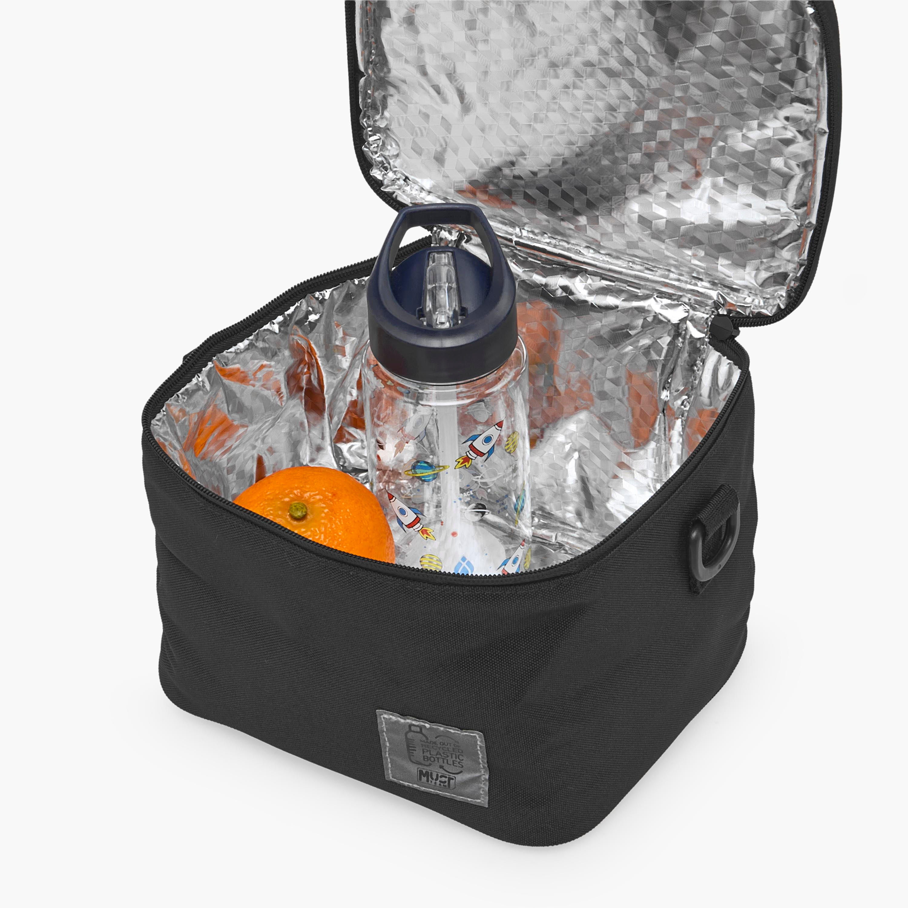 شنطة غداء سادة بحزام قابل للفصل للأولاد من سن 8-13 سنة من ماست تيم-school-lunchessentials-lunchbags-image-5