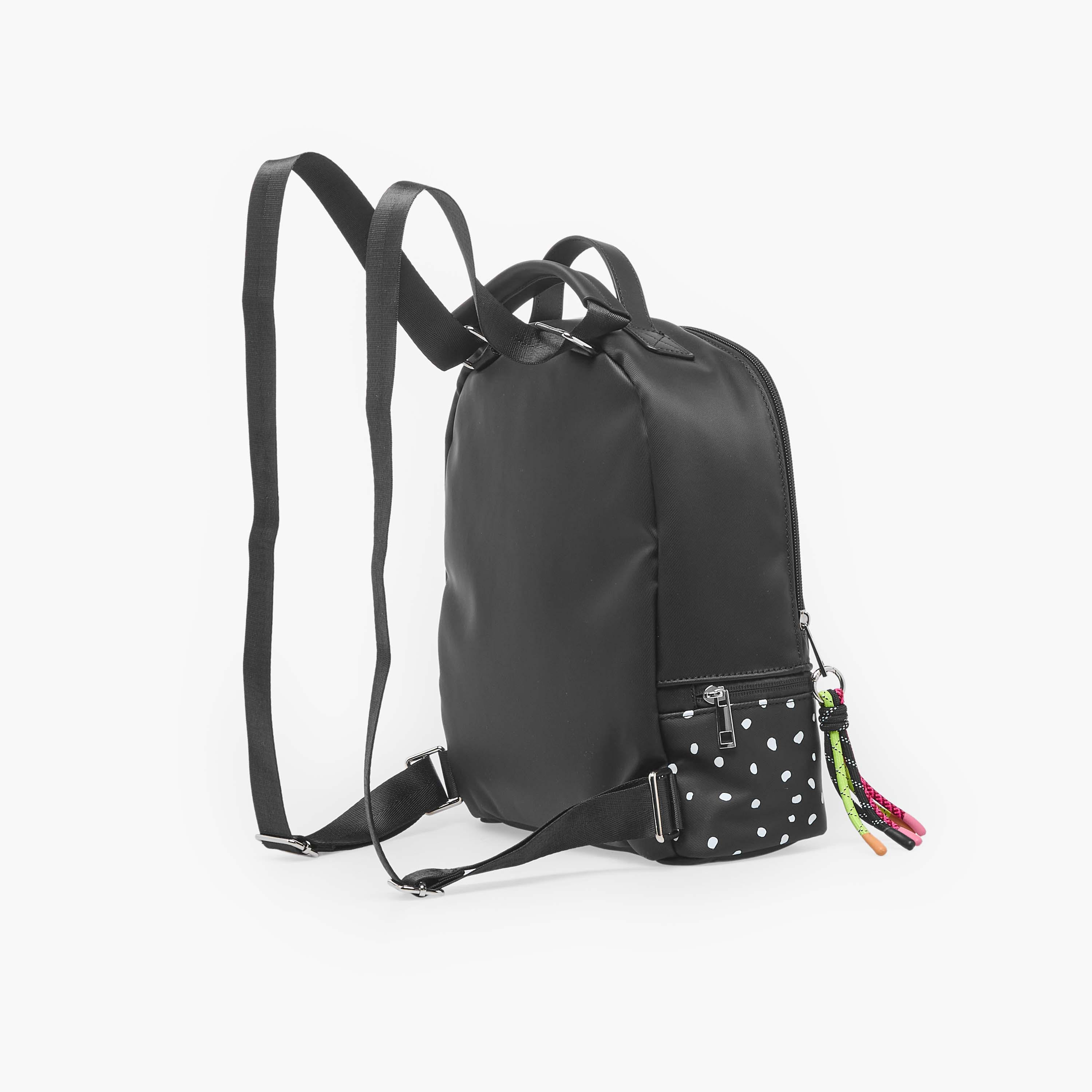 شنطة ظهر بطبعات وسحاب إغلاق من ميستوتس-women-bagsandwallets-backpacks-image-6