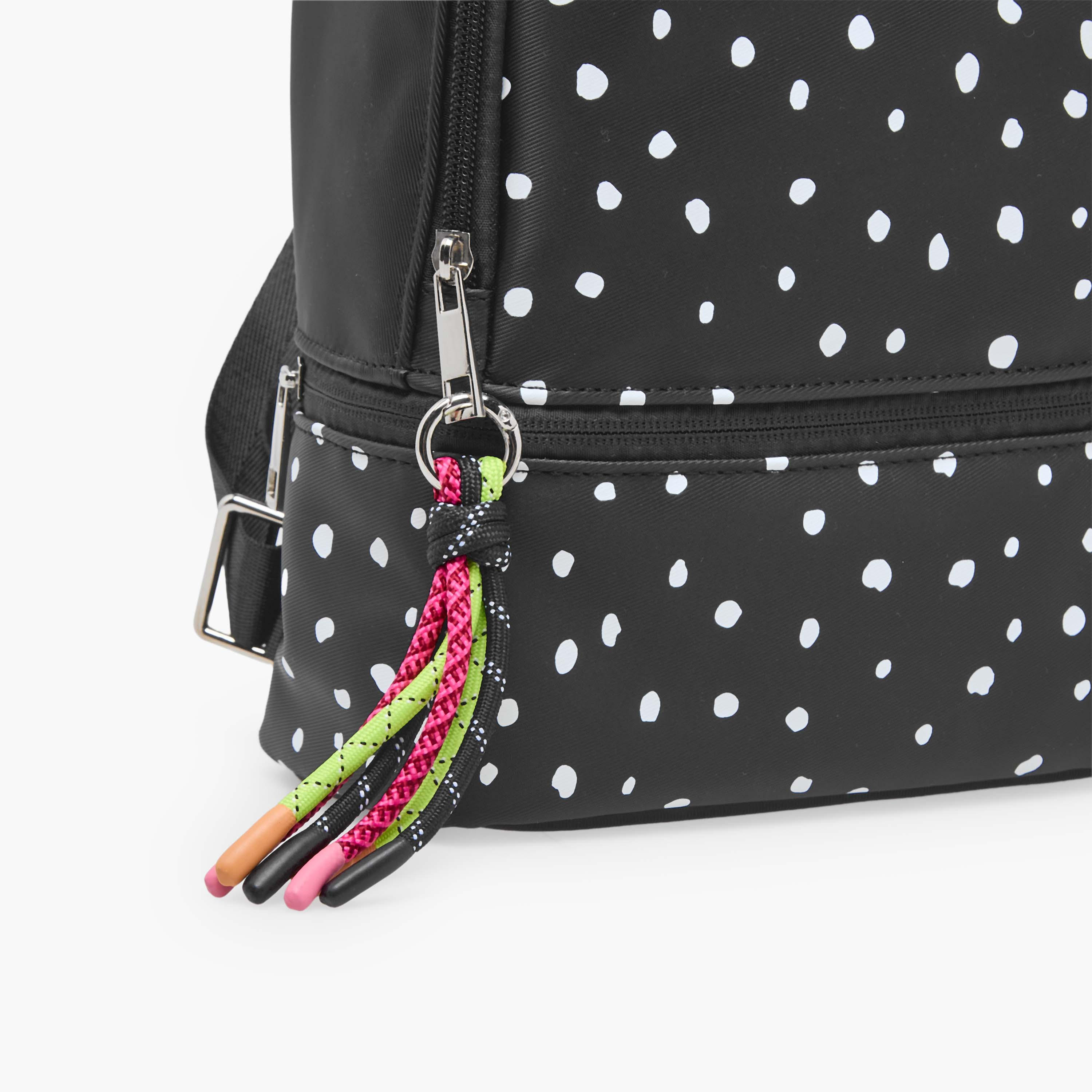 شنطة ظهر بطبعات وسحاب إغلاق من ميستوتس-women-bagsandwallets-backpacks-image-3