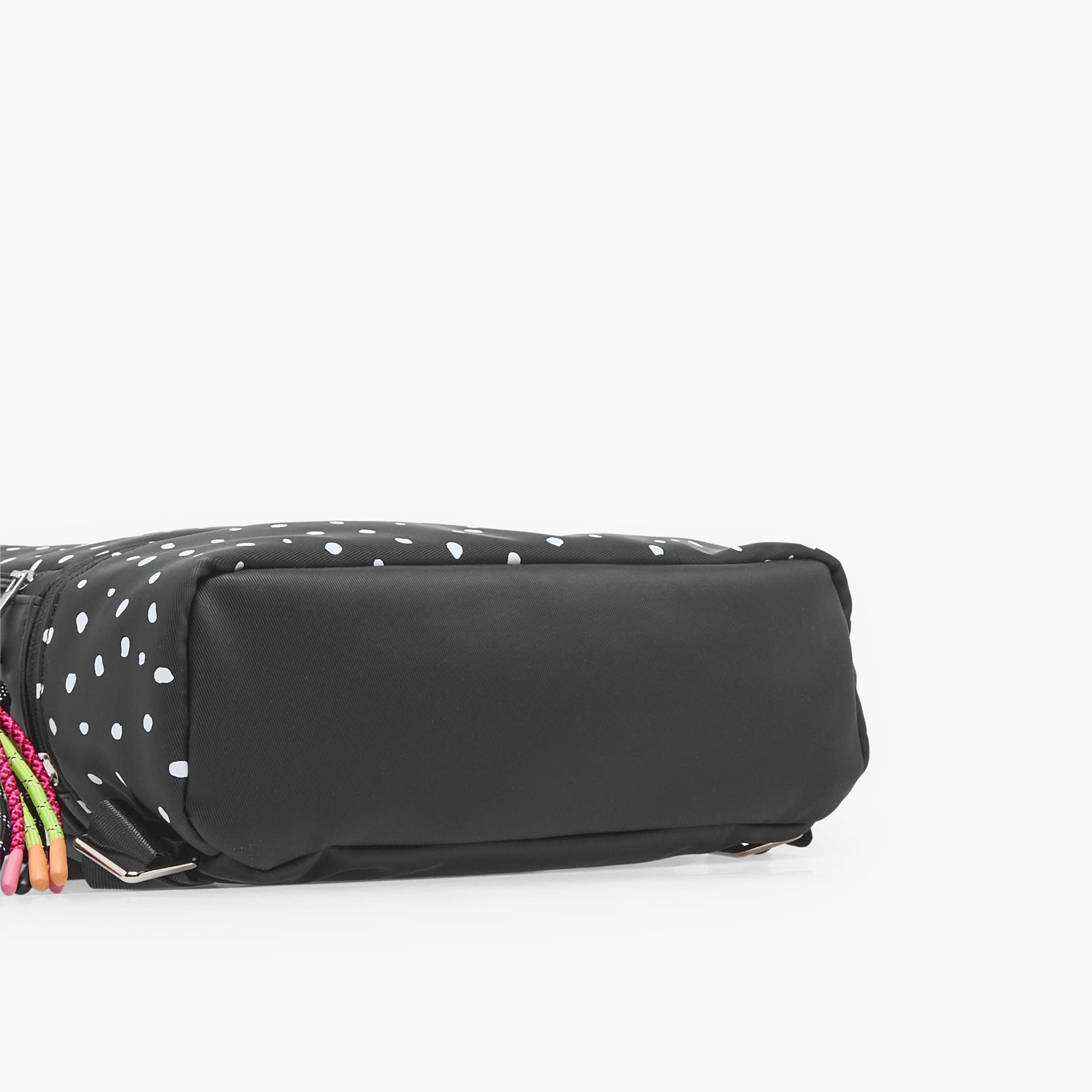 شنطة ظهر بطبعات وسحاب إغلاق من ميستوتس-women-bagsandwallets-backpacks-image-7