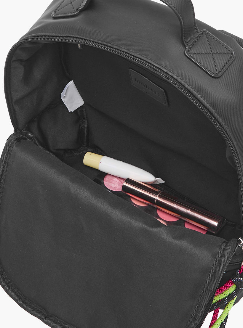 شنطة ظهر بطبعات وسحاب إغلاق من ميستوتس-women-bagsandwallets-backpacks-image-4