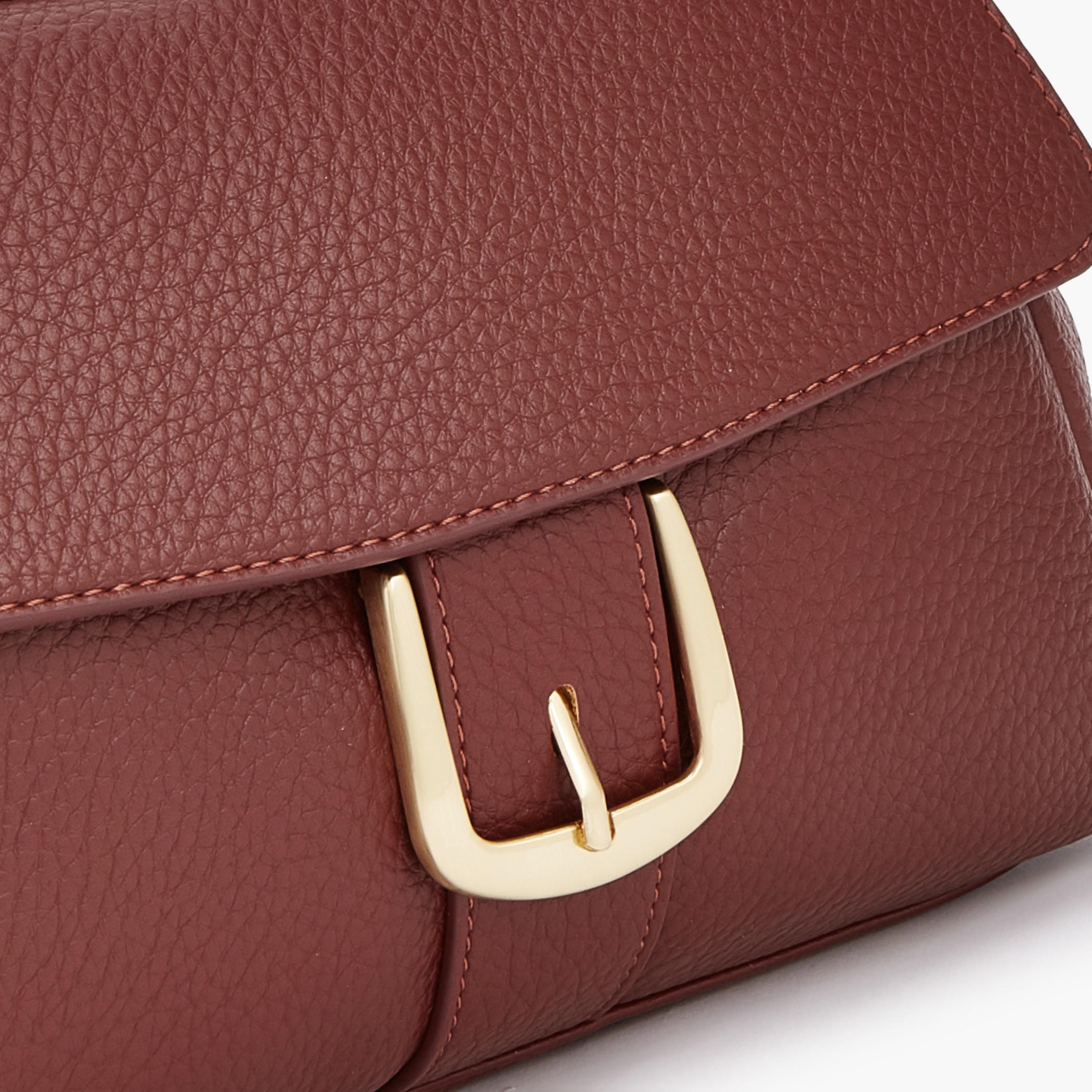 شنطة كروس بودي بارزة الملمس بزر إغلاق من سيلست-women-bagsandwallets-handbags-image-4