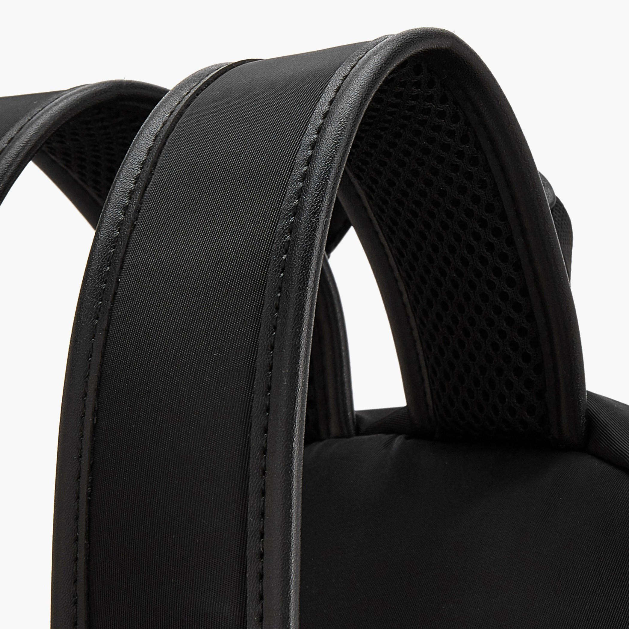 شنطة ظهر بحمالات مبطنة وطبعات قوالب ملونة من لي كوبر-women-bagsandwallets-backpacks-image-6